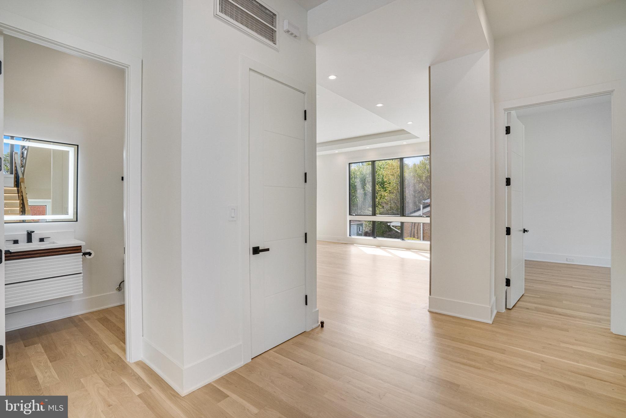 POWHATAN HILLS - Residential