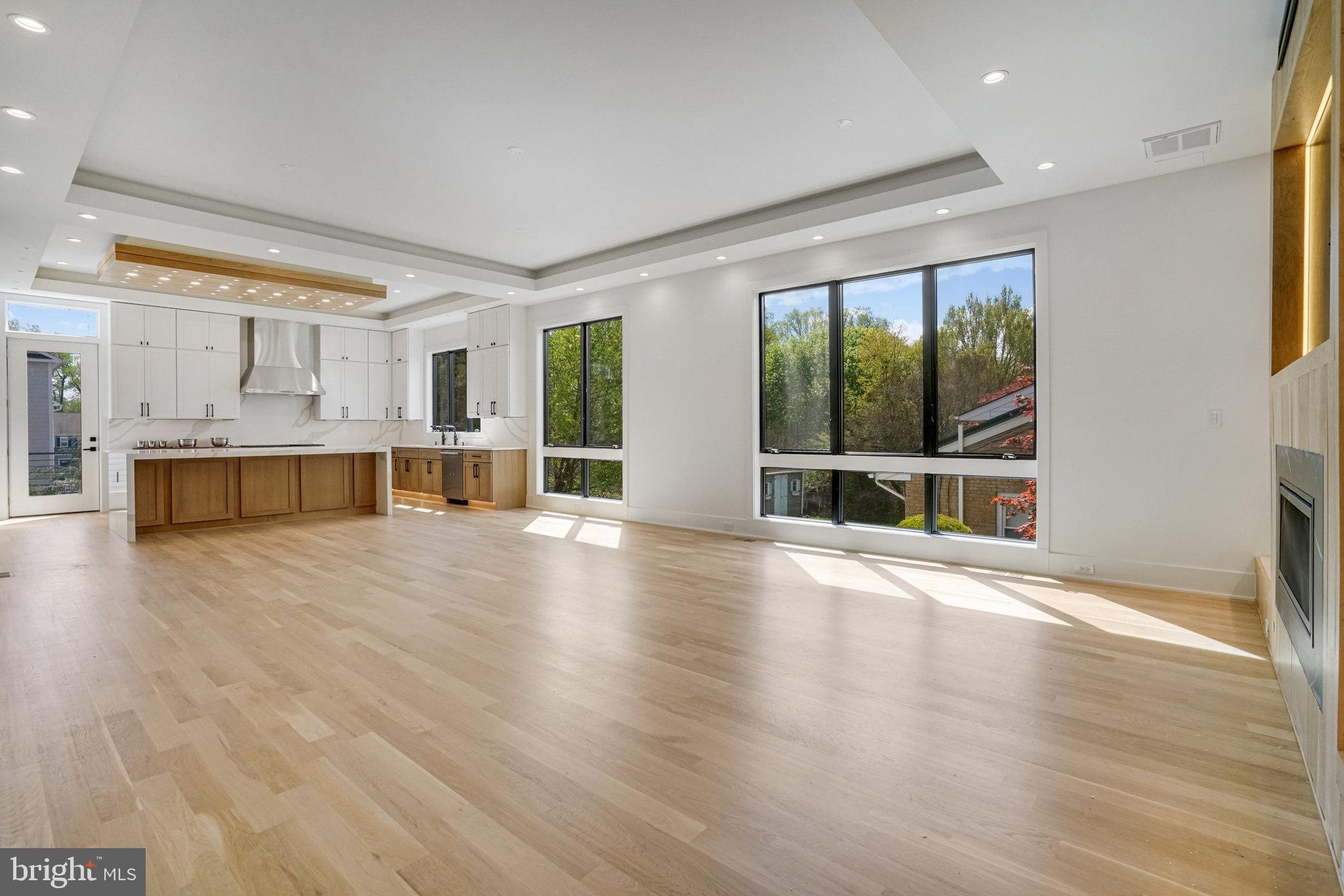 POWHATAN HILLS - Residential