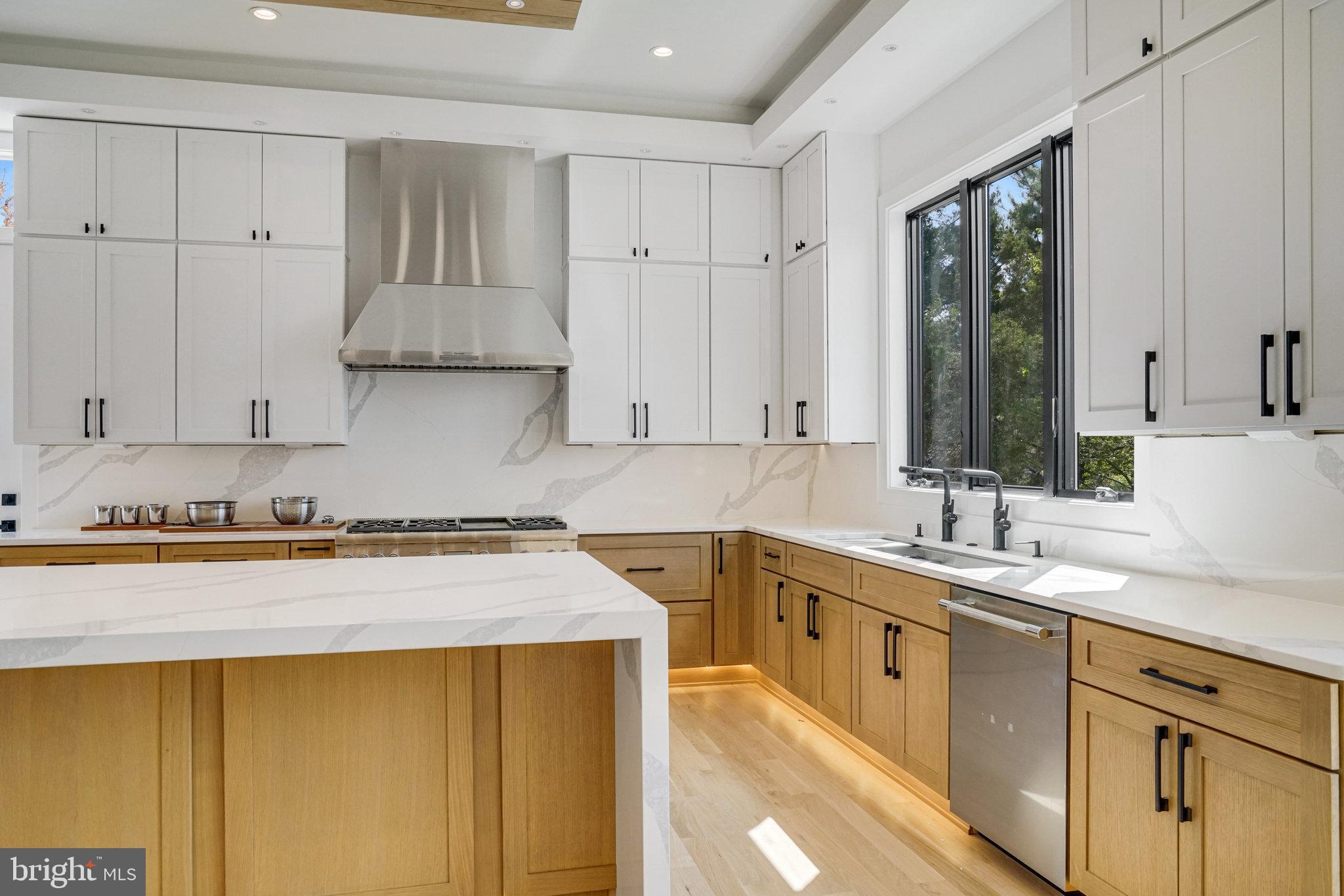 POWHATAN HILLS - Residential