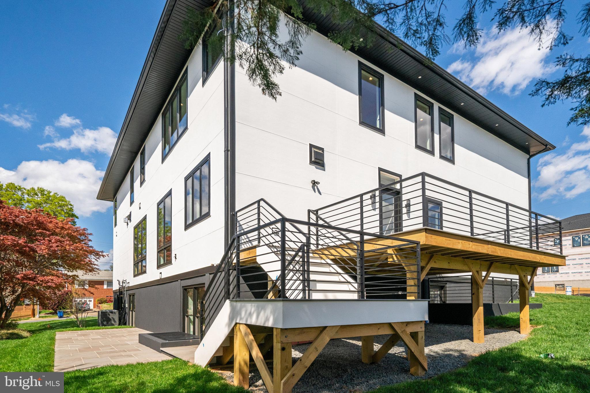 POWHATAN HILLS - Residential