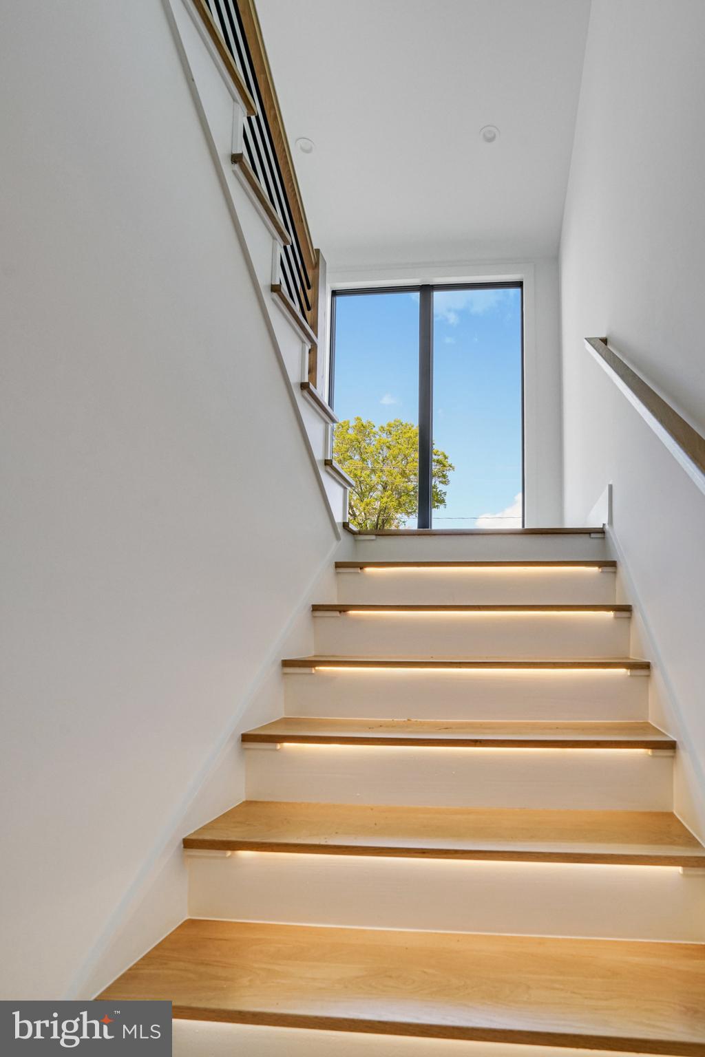 POWHATAN HILLS - Residential