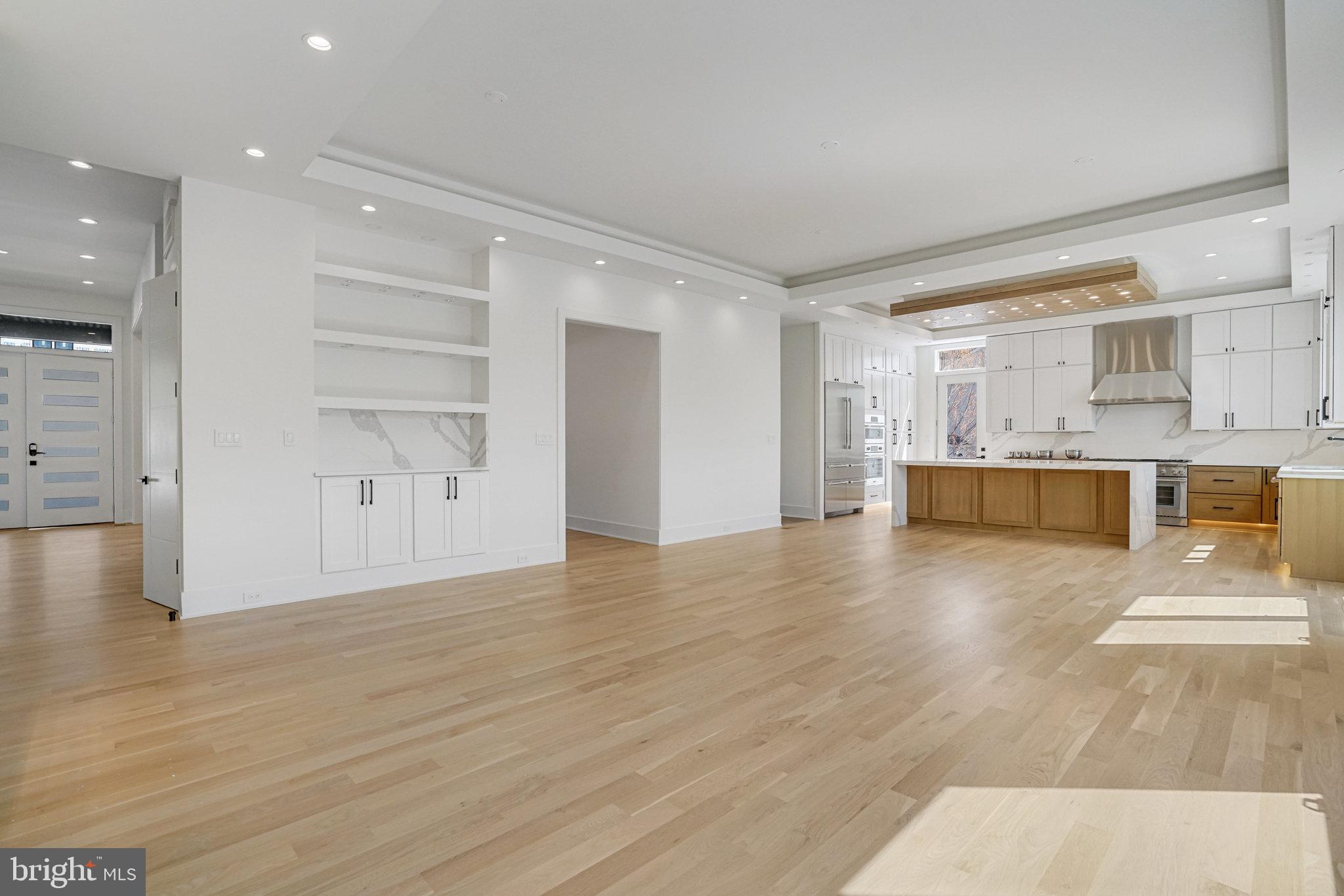 POWHATAN HILLS - Residential