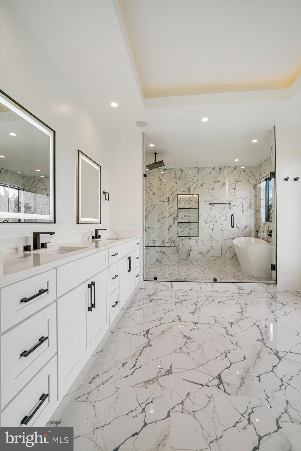 POWHATAN HILLS - Residential