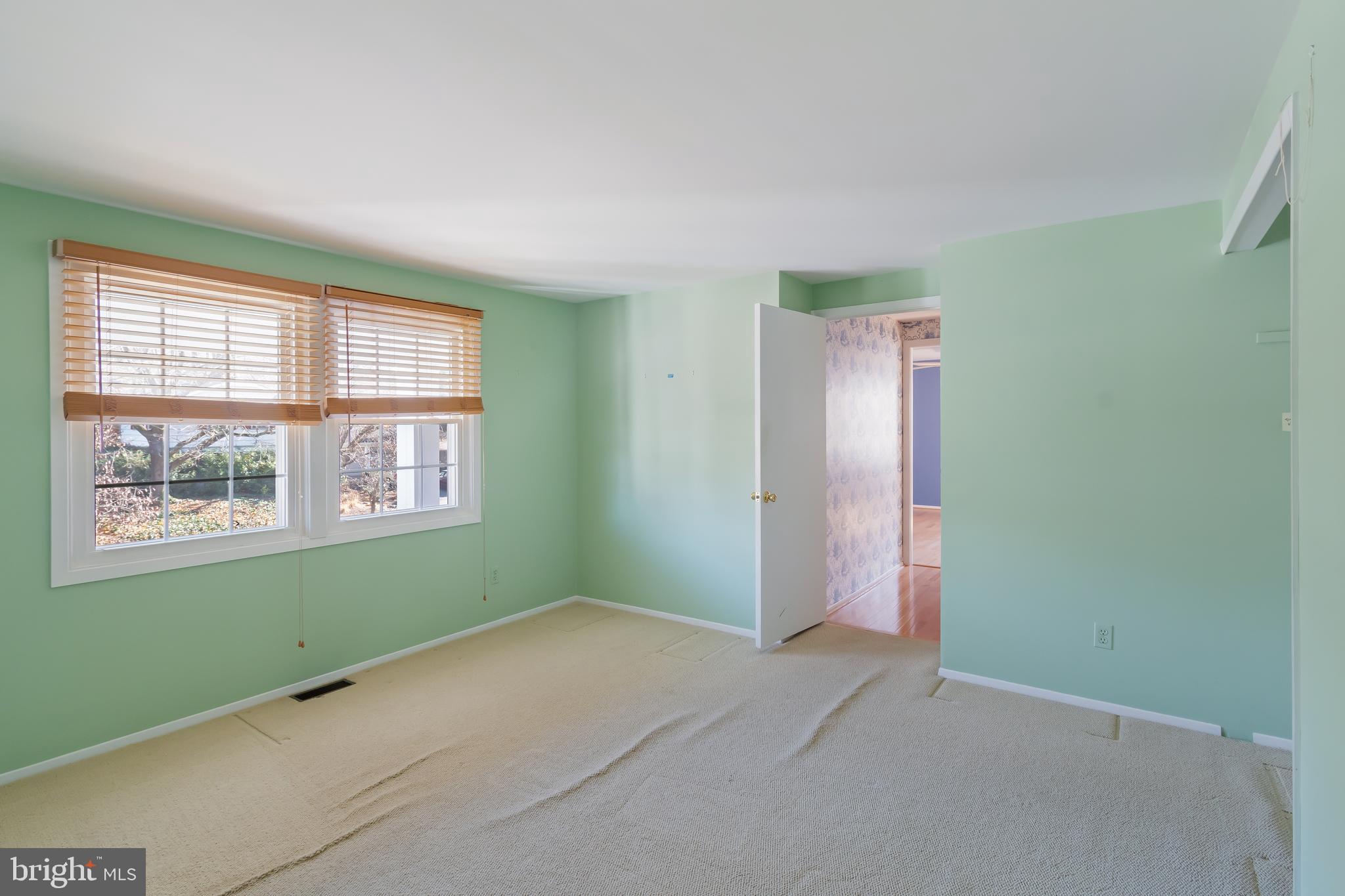 CROFTON WOODS - Residential