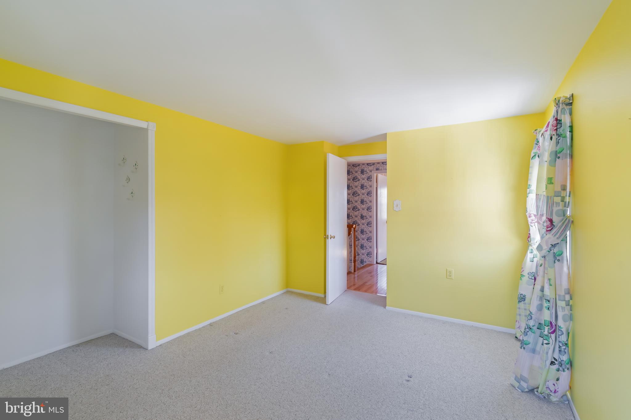 CROFTON WOODS - Residential