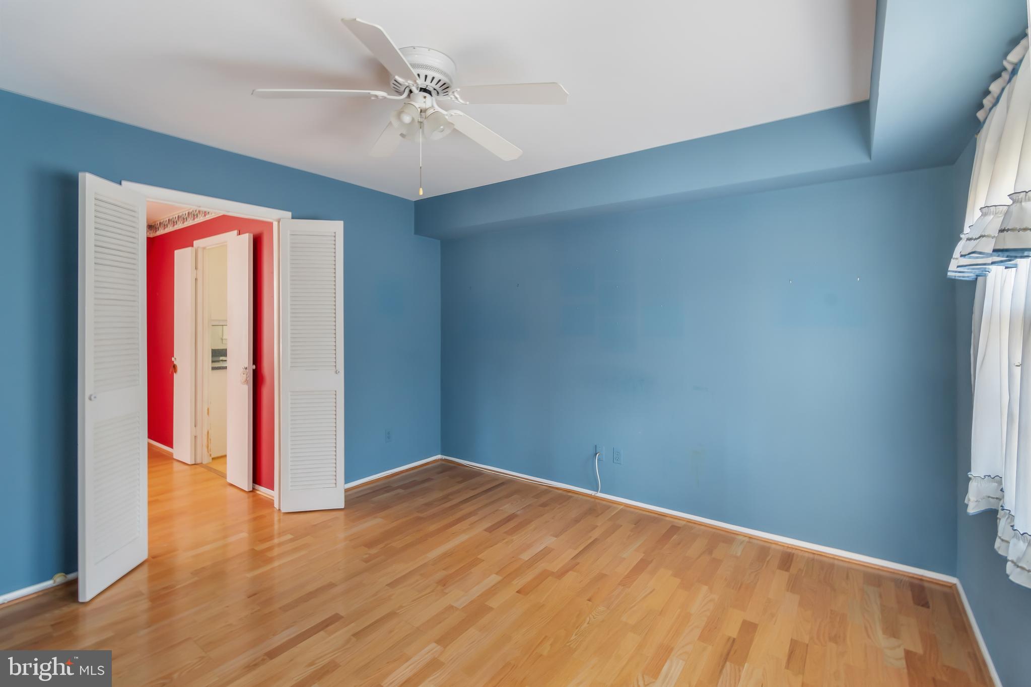 CROFTON WOODS - Residential