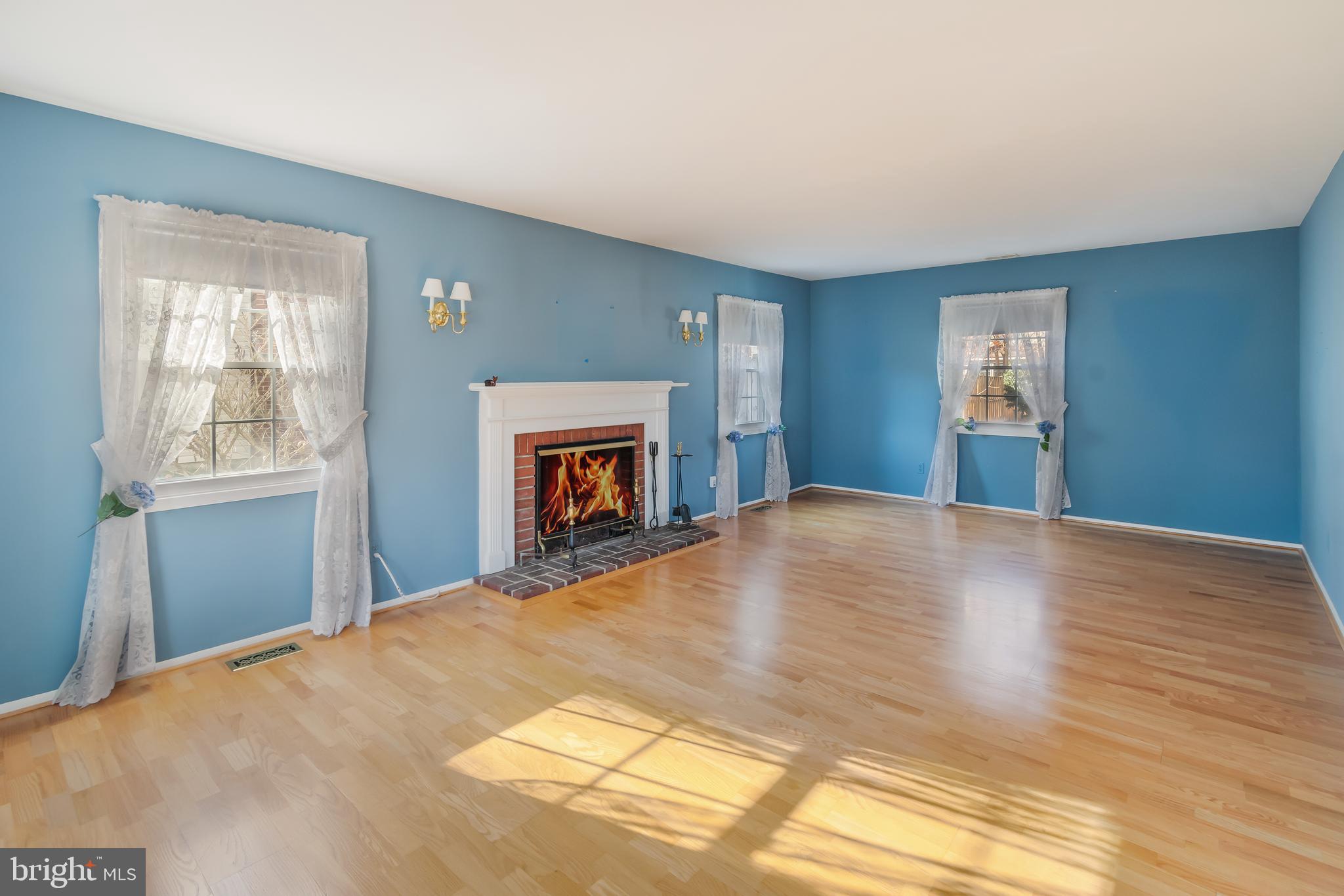 CROFTON WOODS - Residential