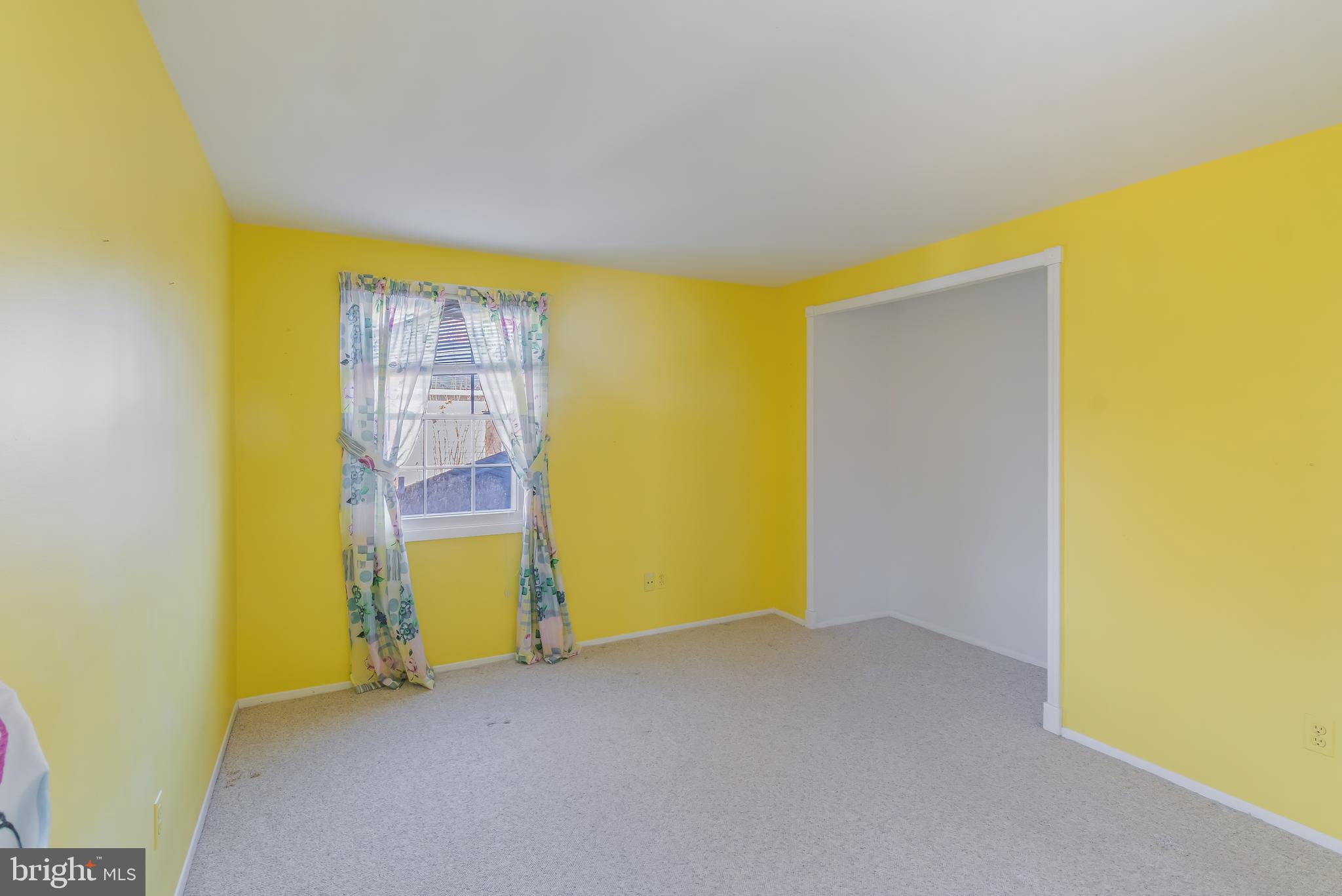 CROFTON WOODS - Residential