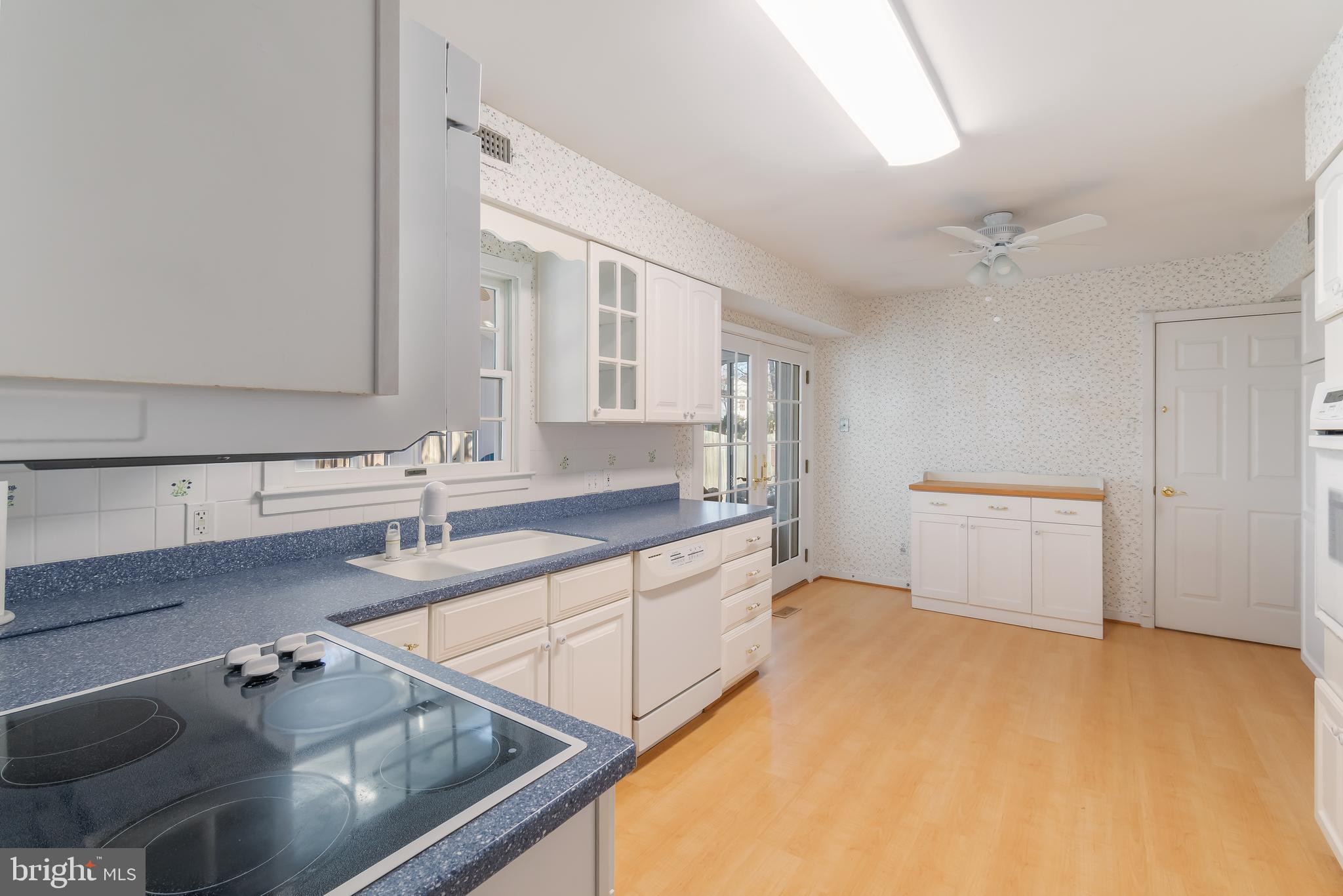 CROFTON WOODS - Residential