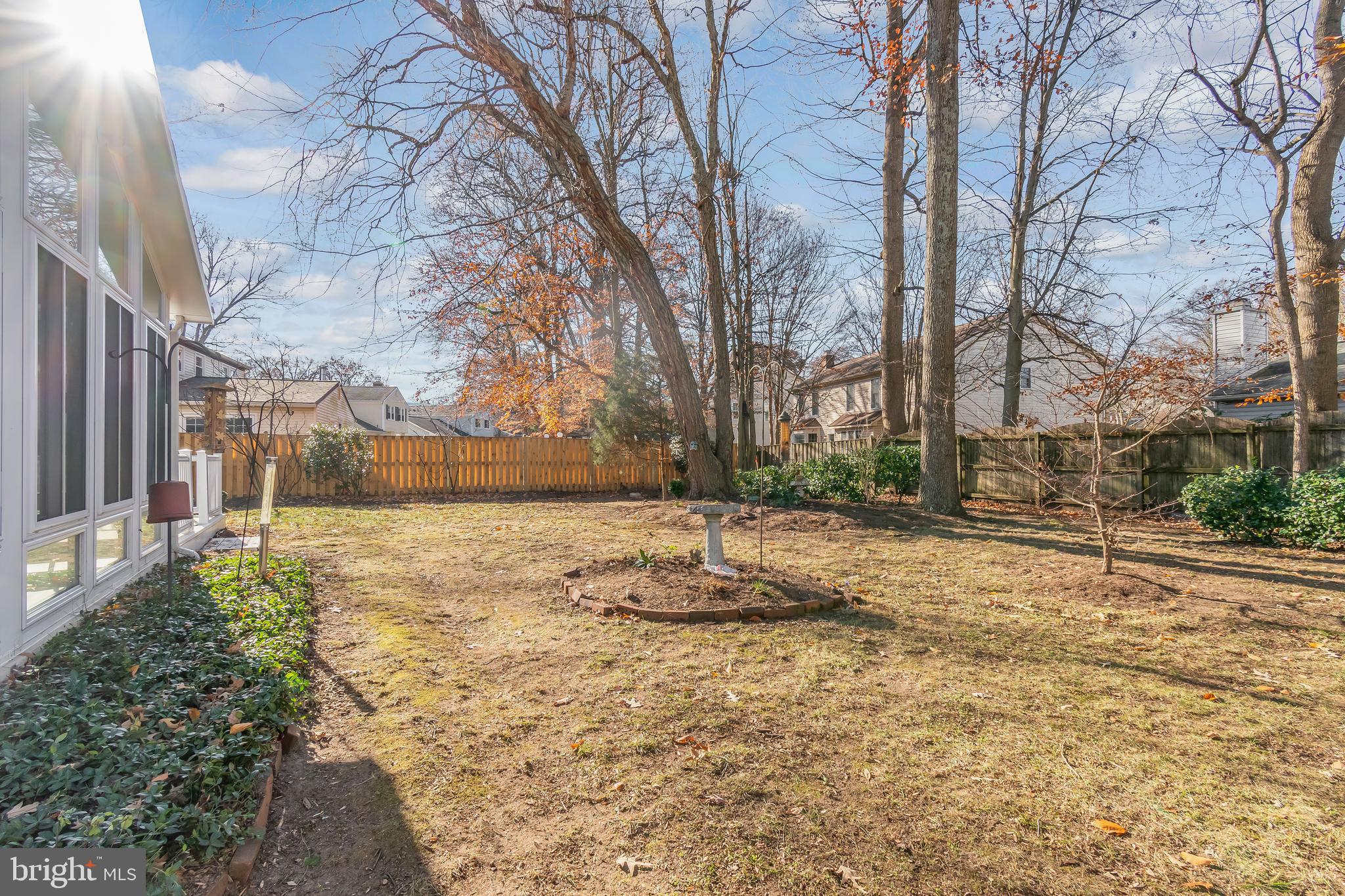 CROFTON WOODS - Residential