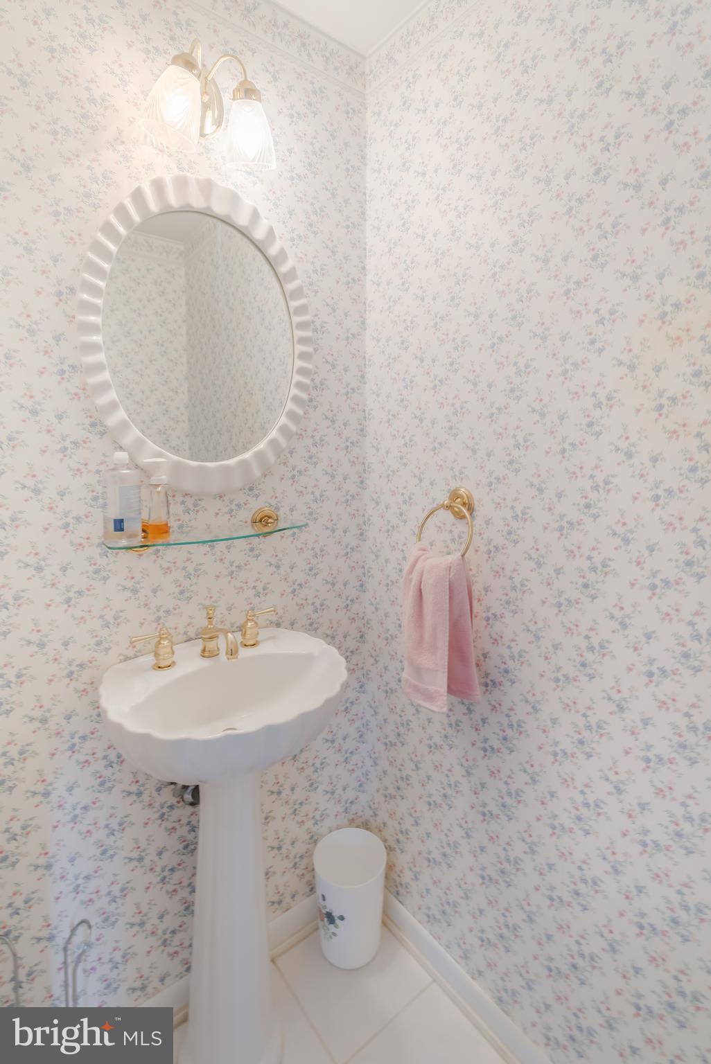 CROFTON WOODS - Residential