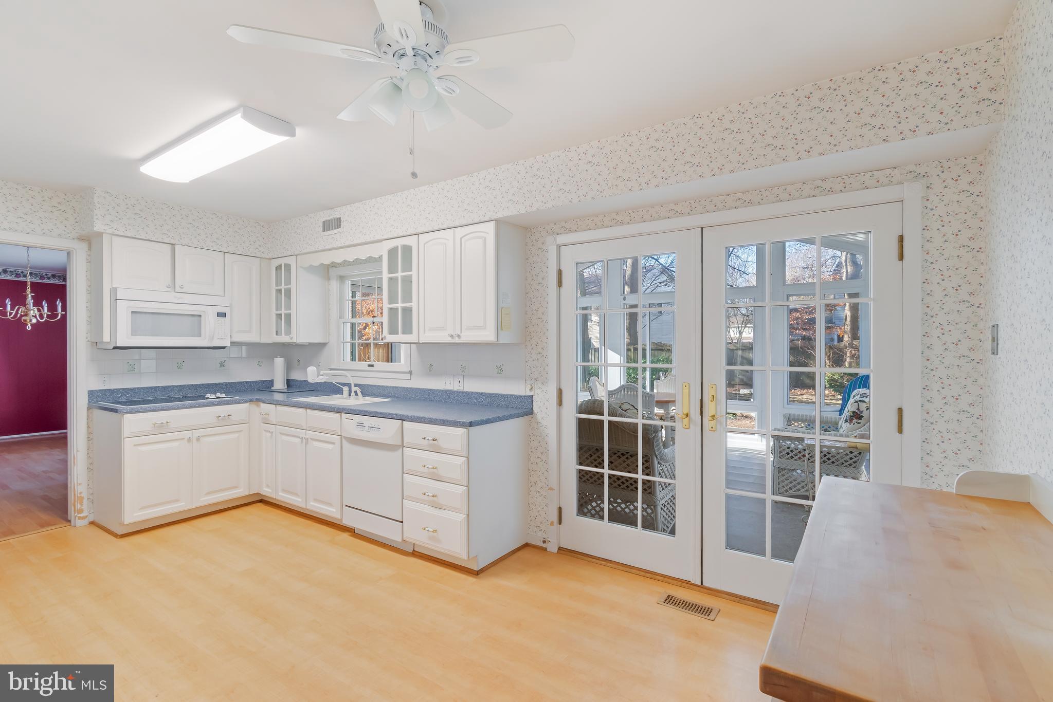 CROFTON WOODS - Residential