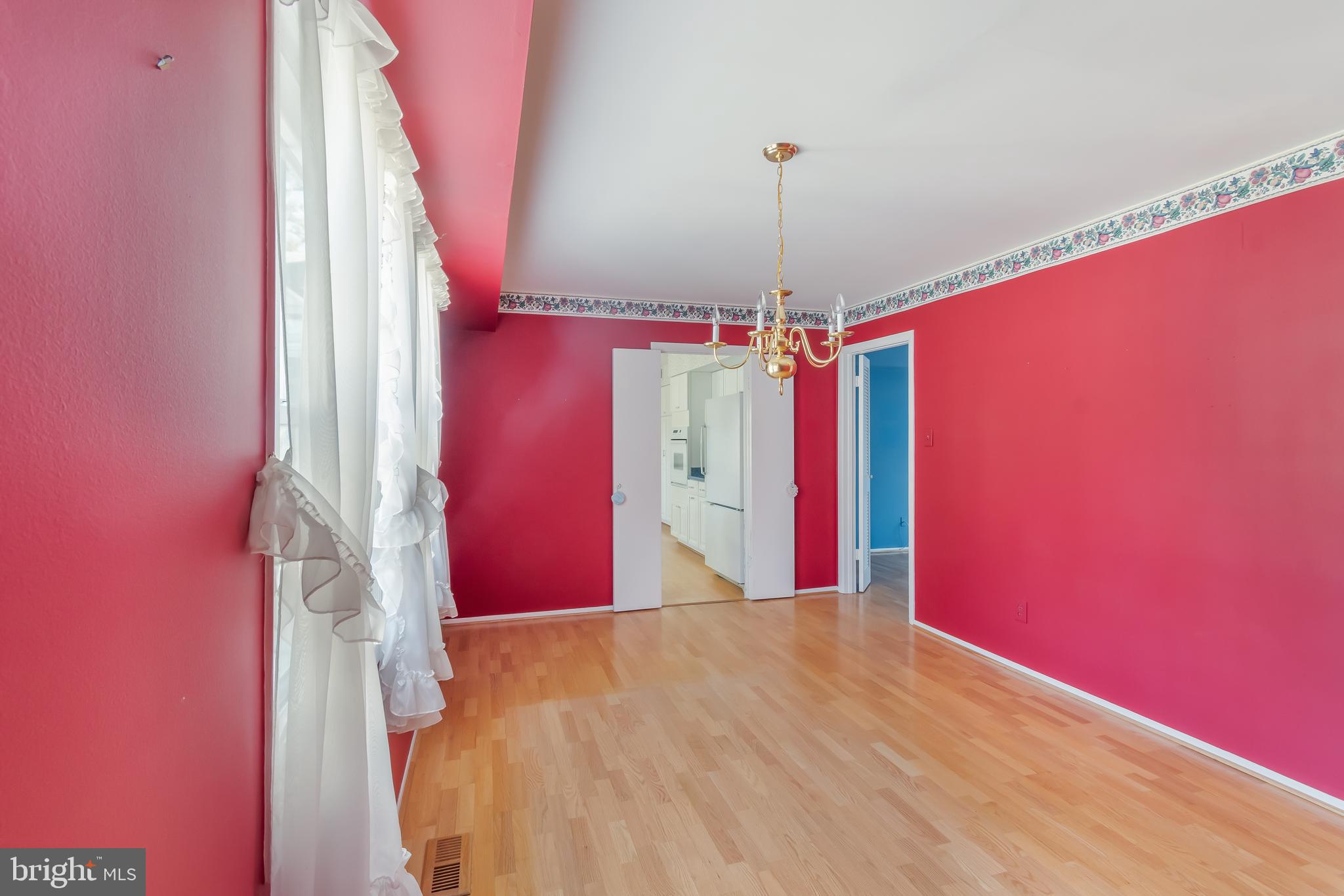 CROFTON WOODS - Residential