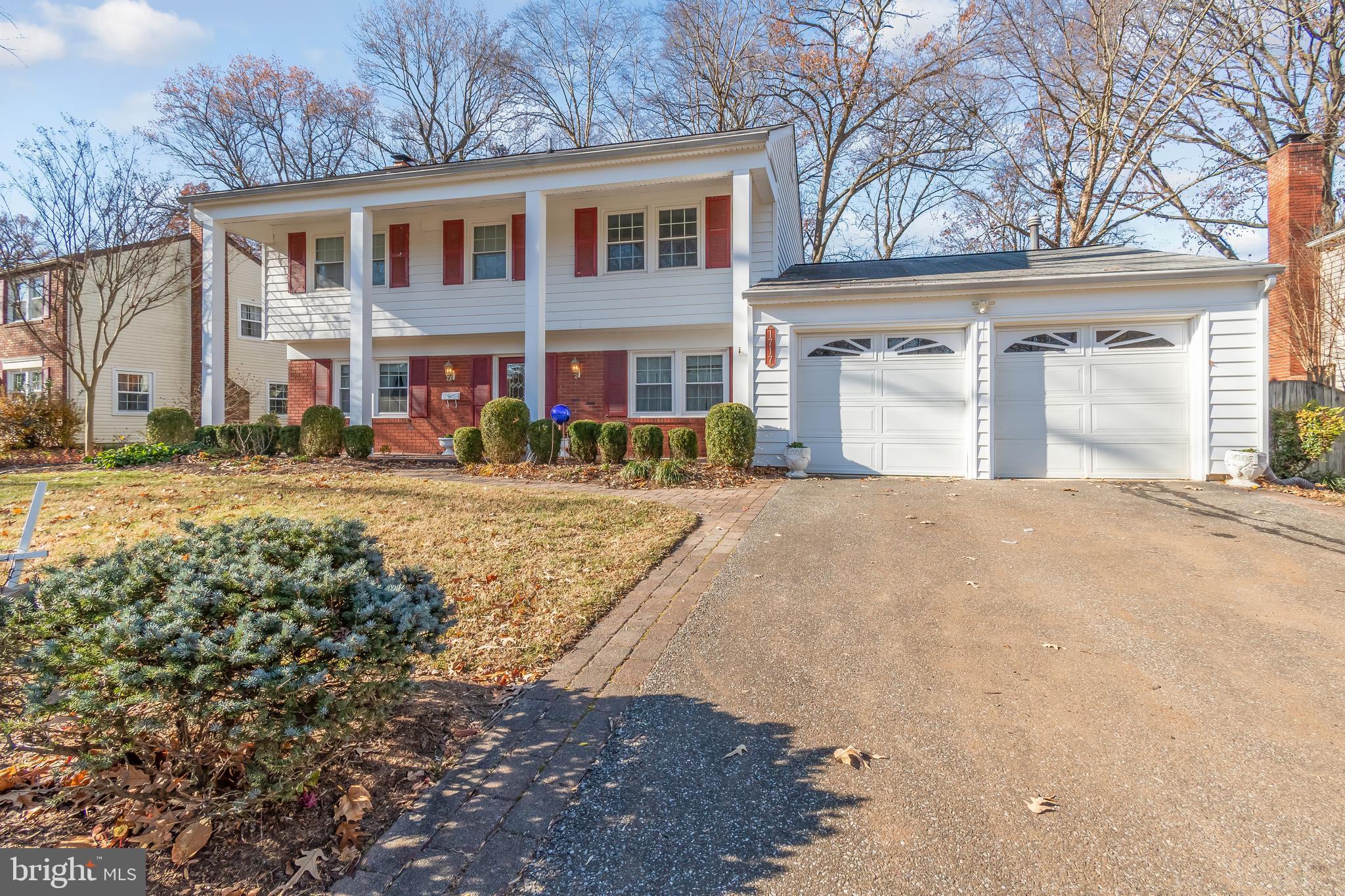 CROFTON WOODS - Residential