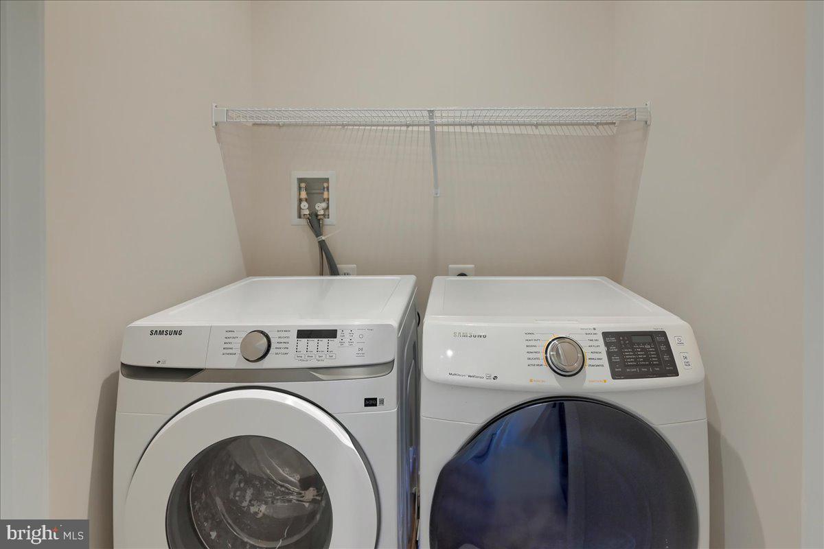 REGENTS GLEN TOWNHOME - Residential