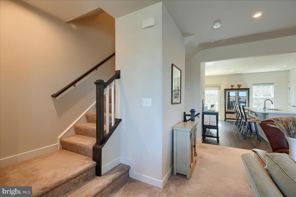 REGENTS GLEN TOWNHOME - Residential