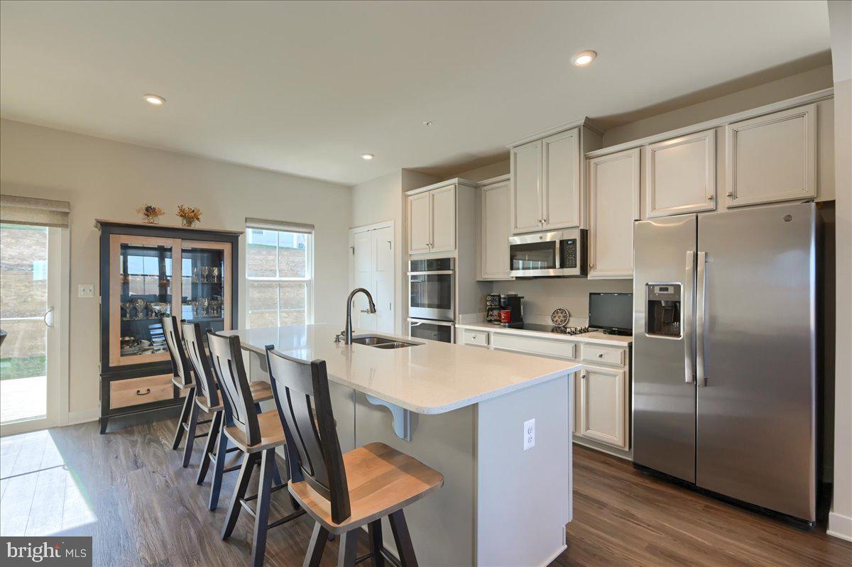 REGENTS GLEN TOWNHOME - Residential