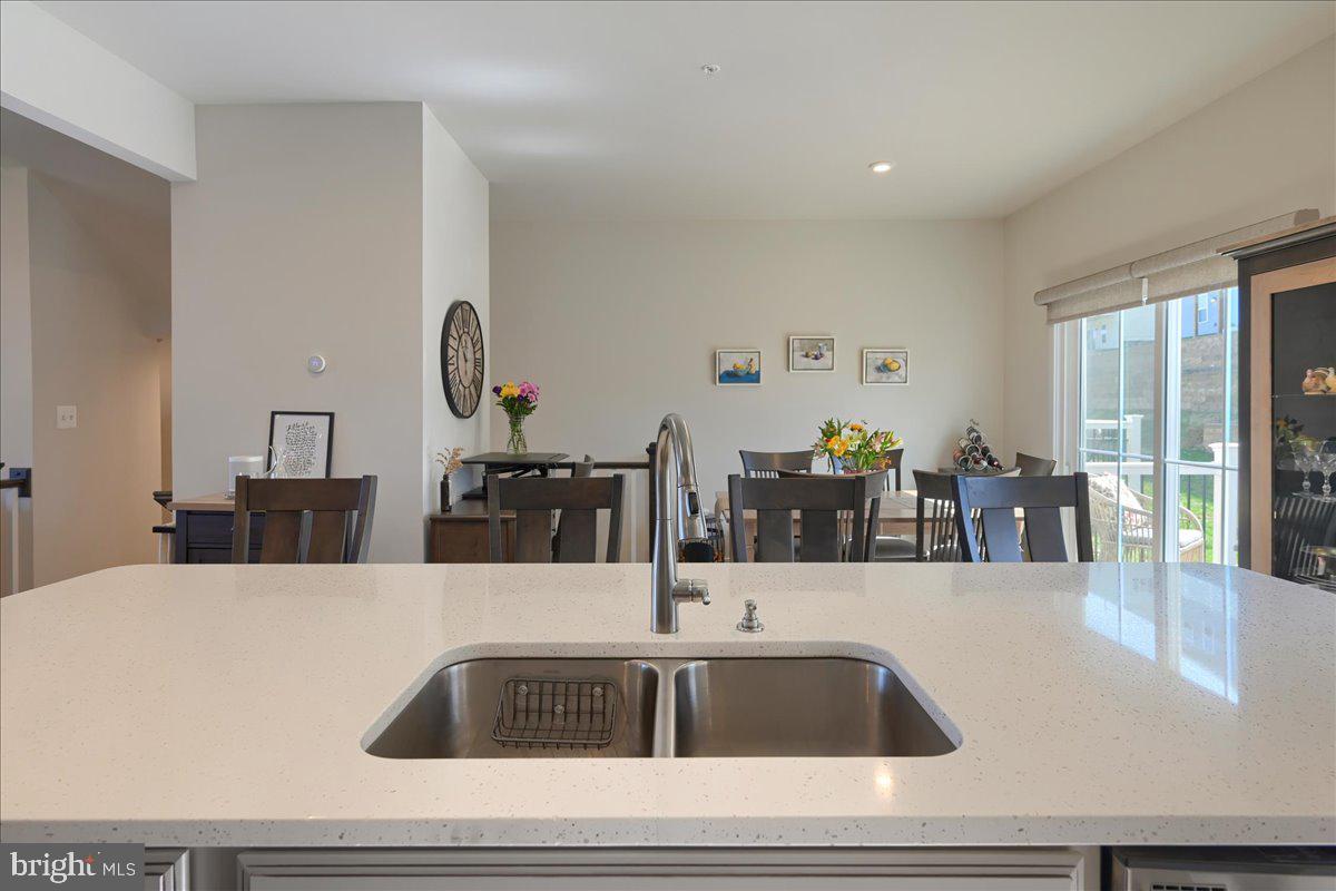 REGENTS GLEN TOWNHOME - Residential