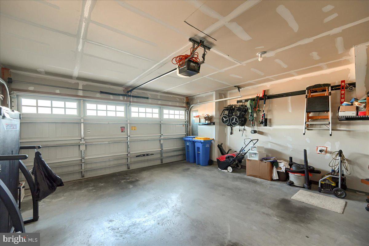 REGENTS GLEN TOWNHOME - Residential