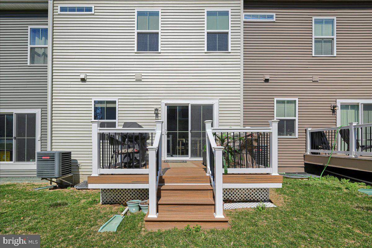 REGENTS GLEN TOWNHOME - Residential