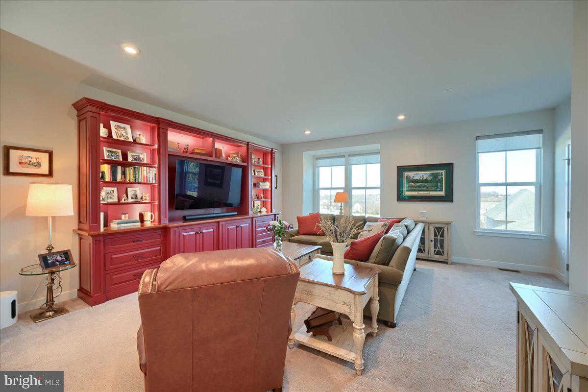 REGENTS GLEN TOWNHOME - Residential