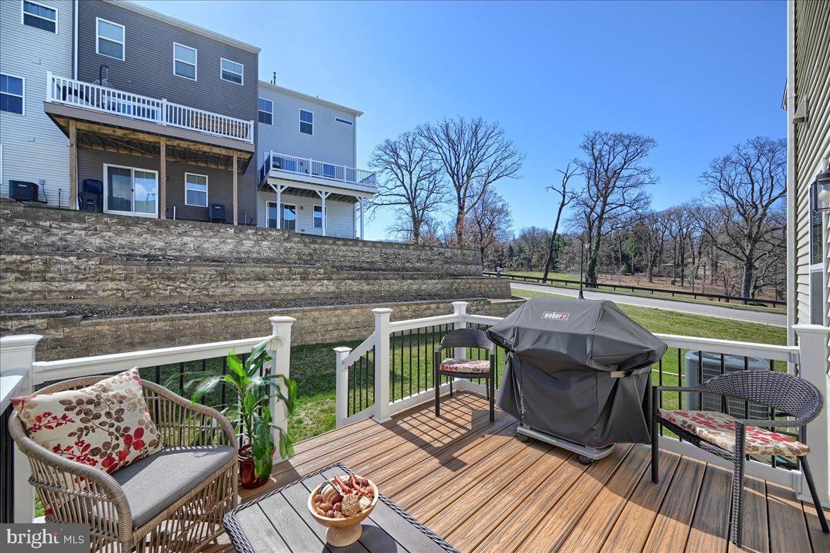 REGENTS GLEN TOWNHOME - Residential