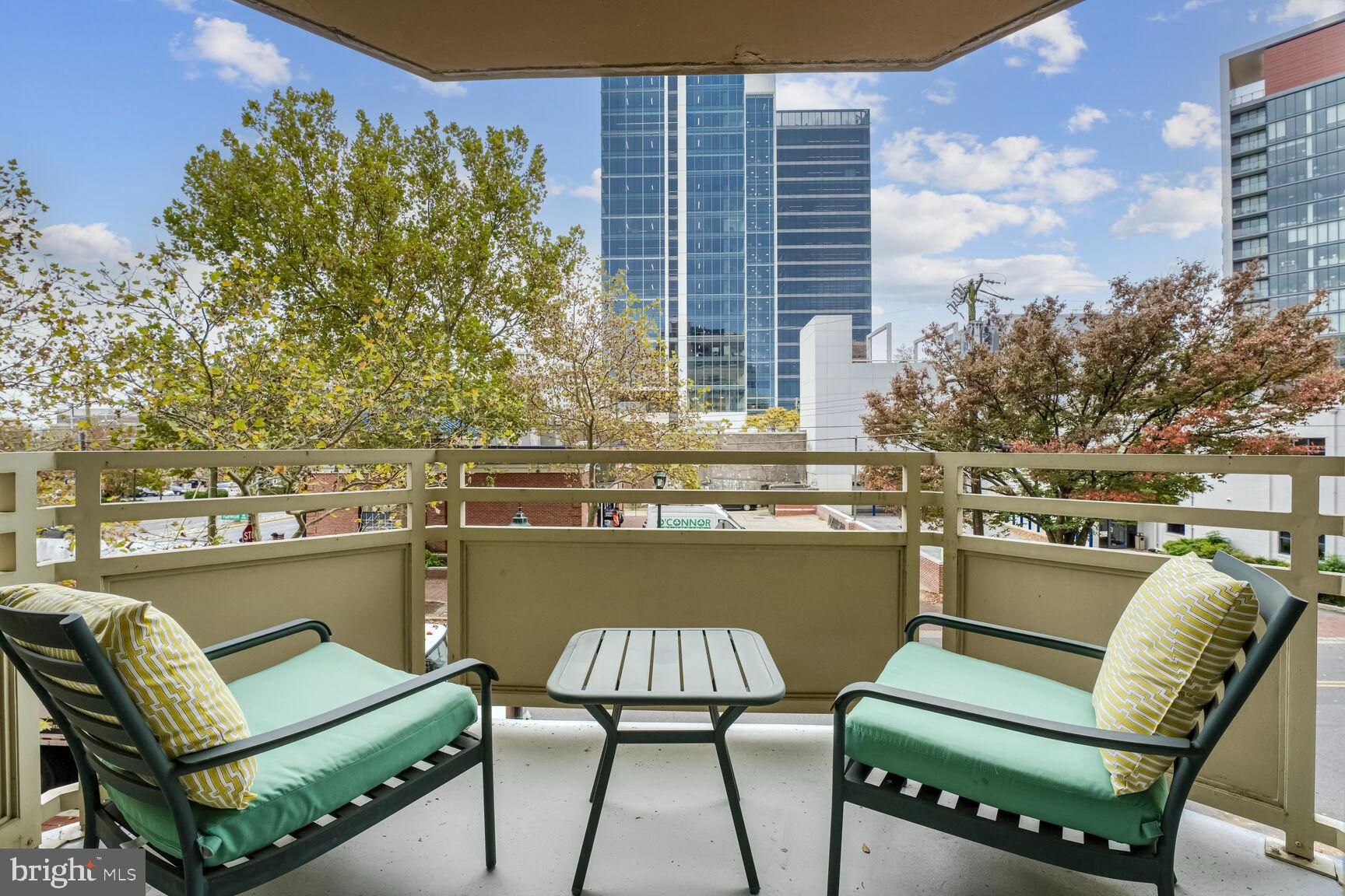 FAIRMONT PLAZA - Residential Lease