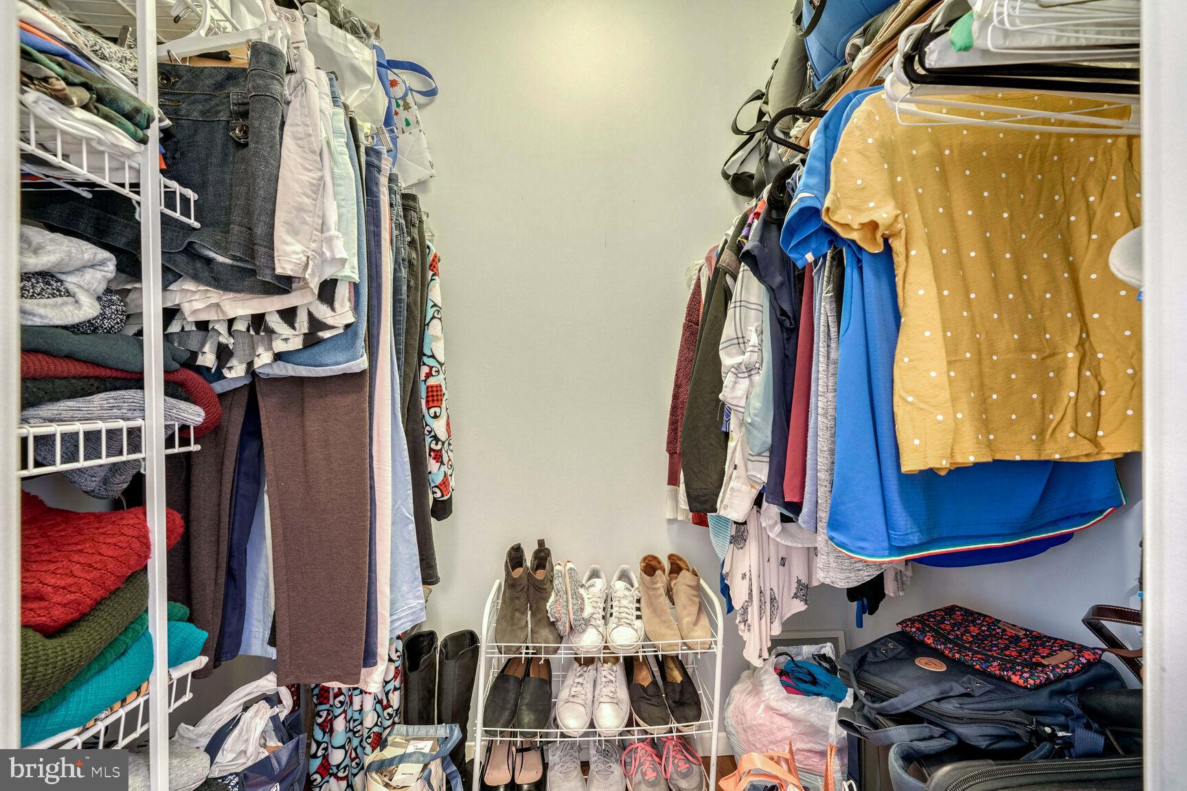 FAIRMONT PLAZA - Residential Lease