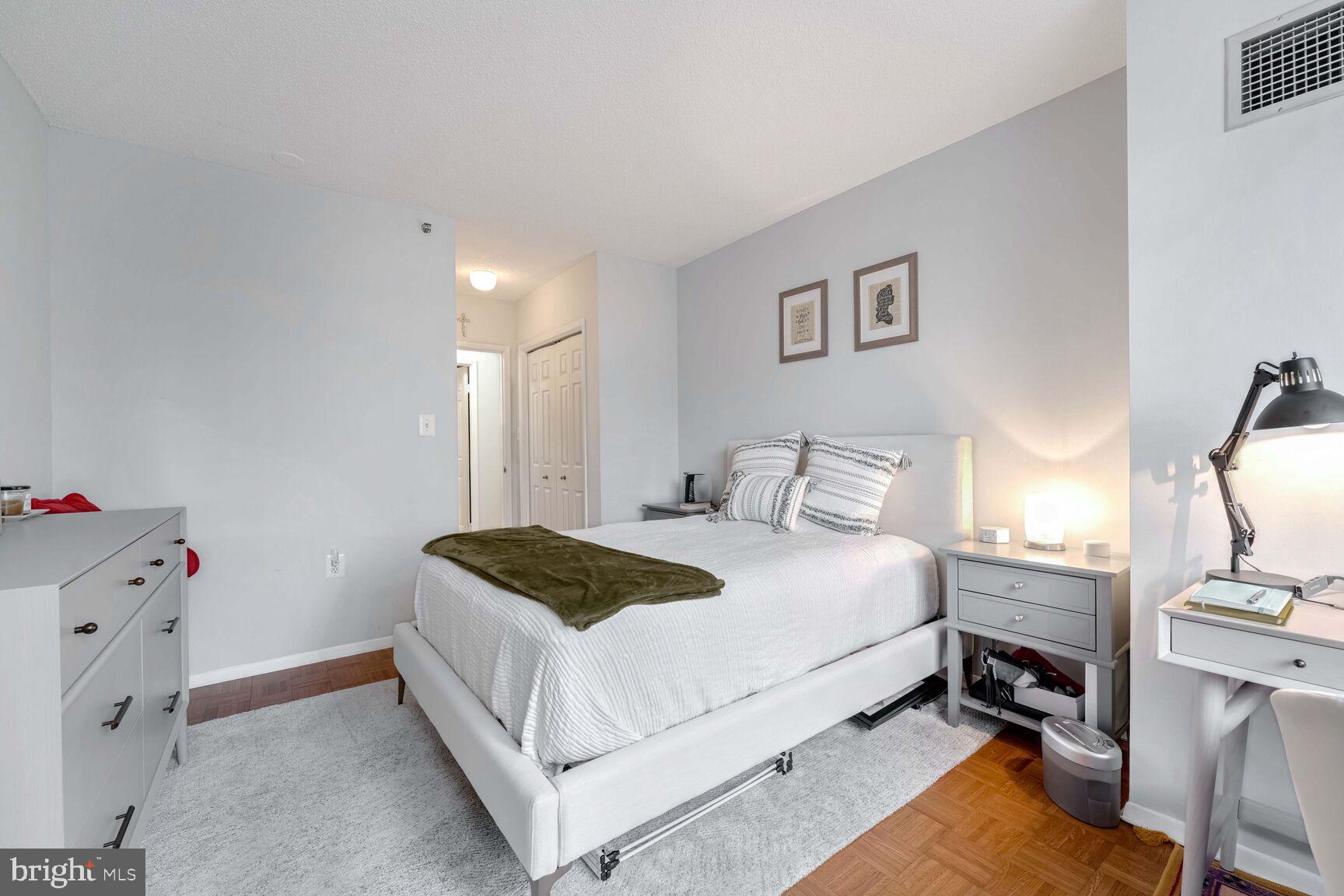 FAIRMONT PLAZA - Residential Lease