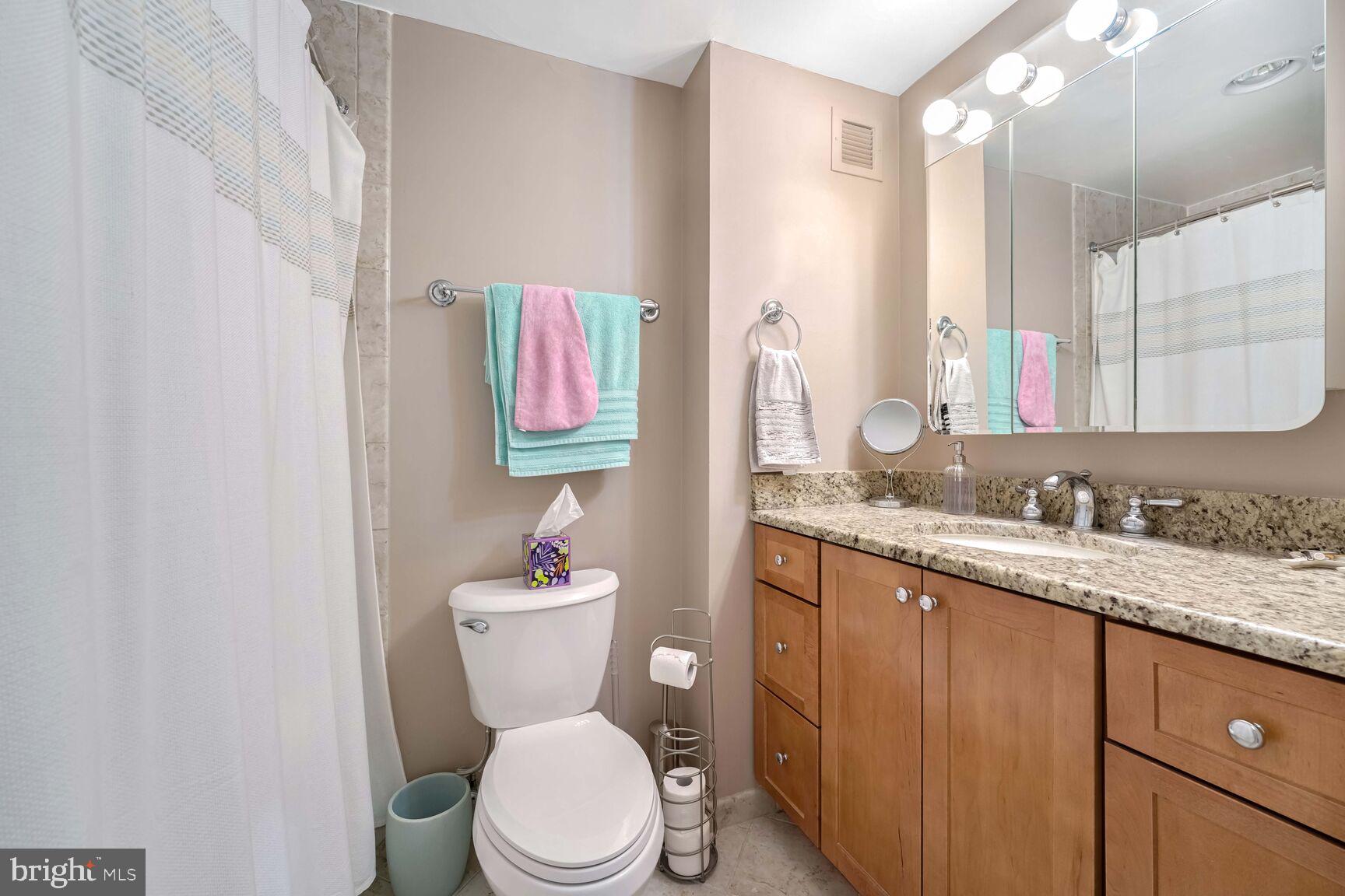 FAIRMONT PLAZA - Residential Lease