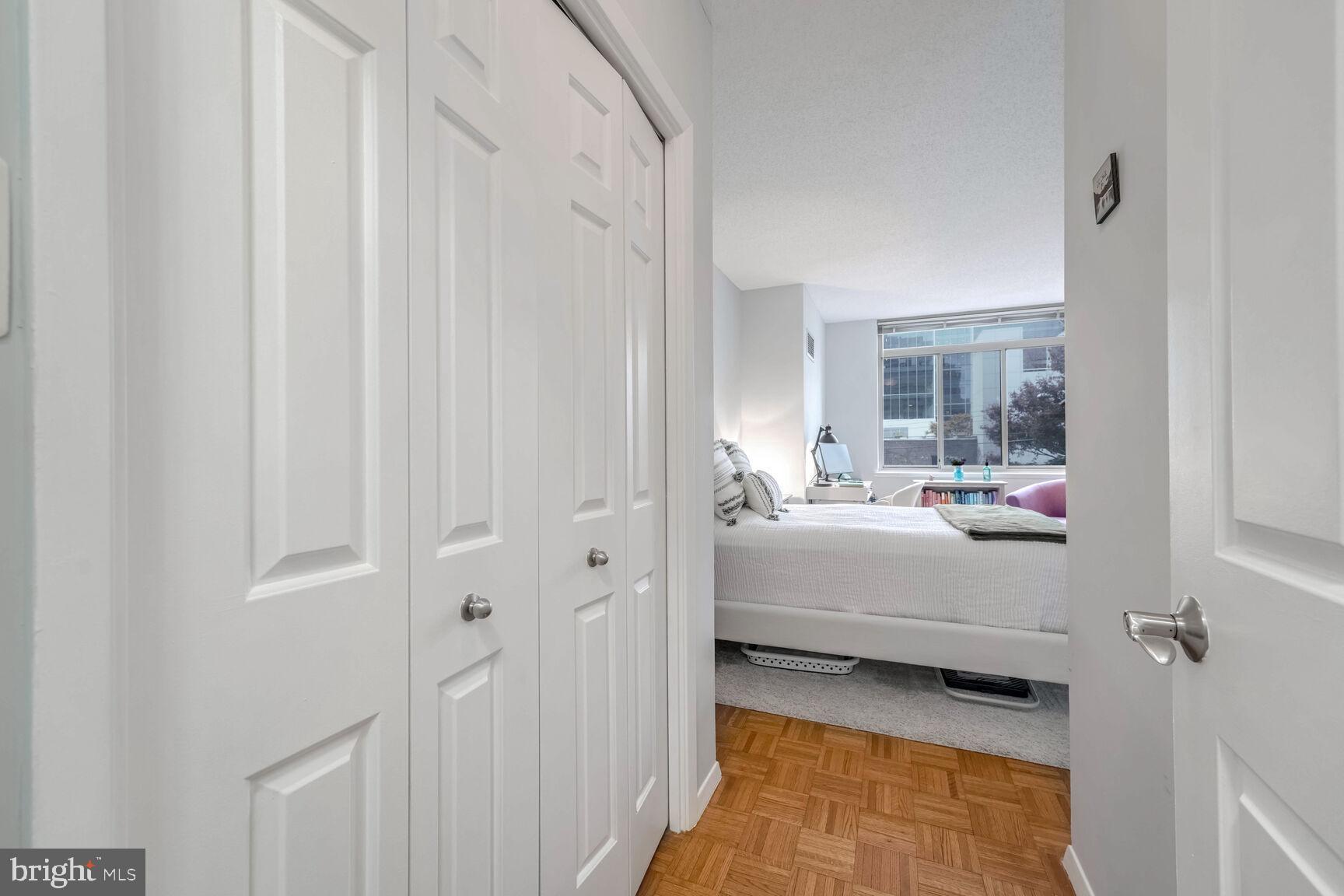 FAIRMONT PLAZA - Residential Lease