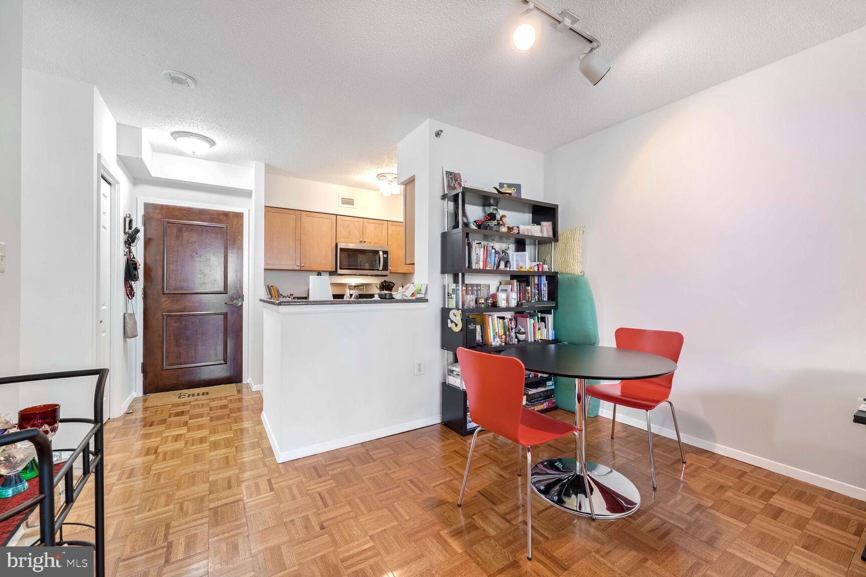 FAIRMONT PLAZA - Residential Lease