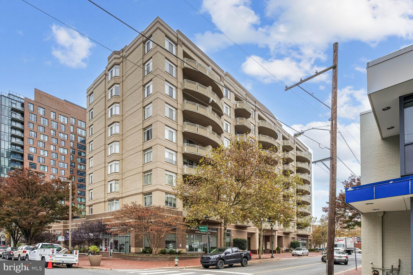 4801 FAIRMONT AVENUE 206