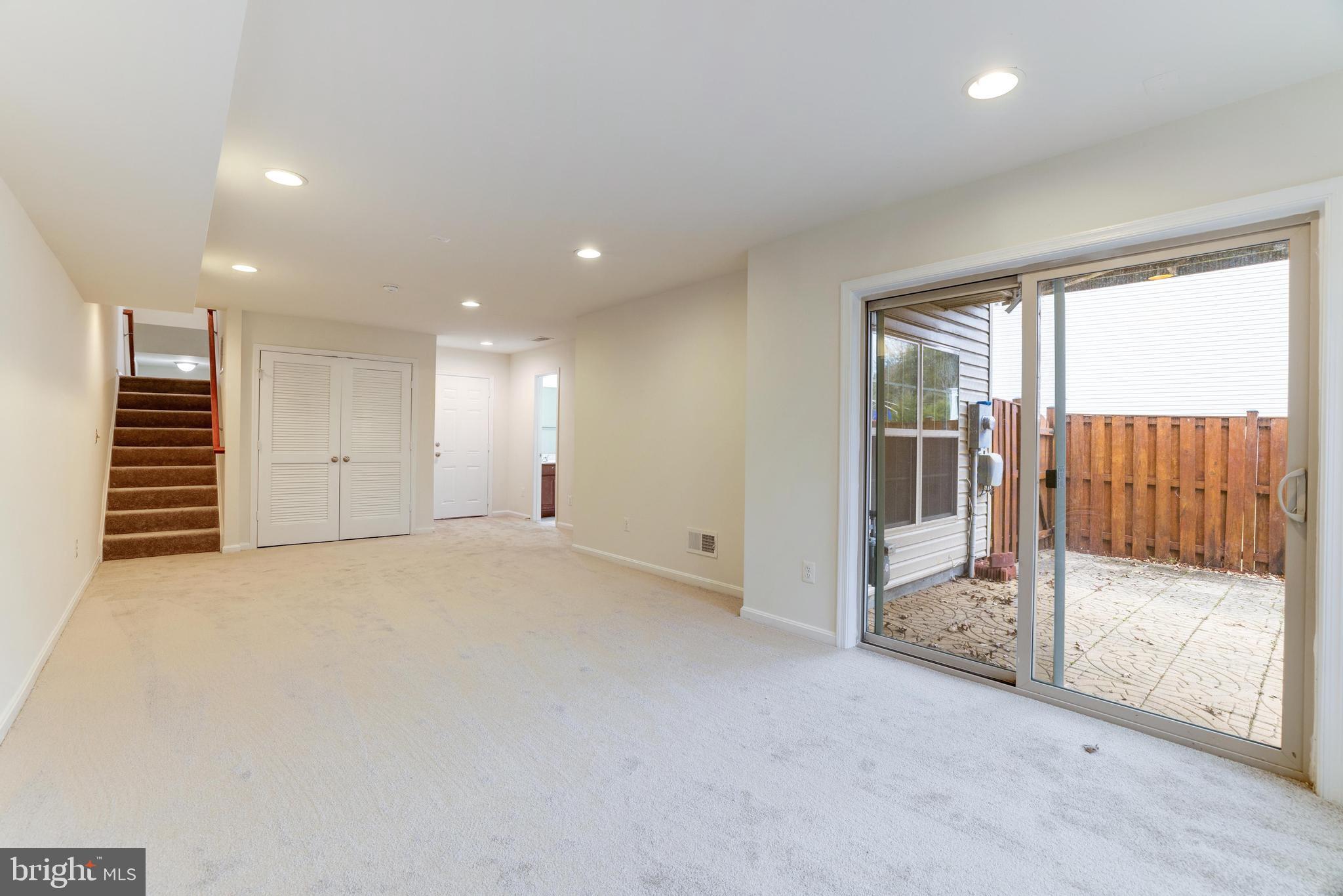 ALEXANDERS CHASE - Residential Lease