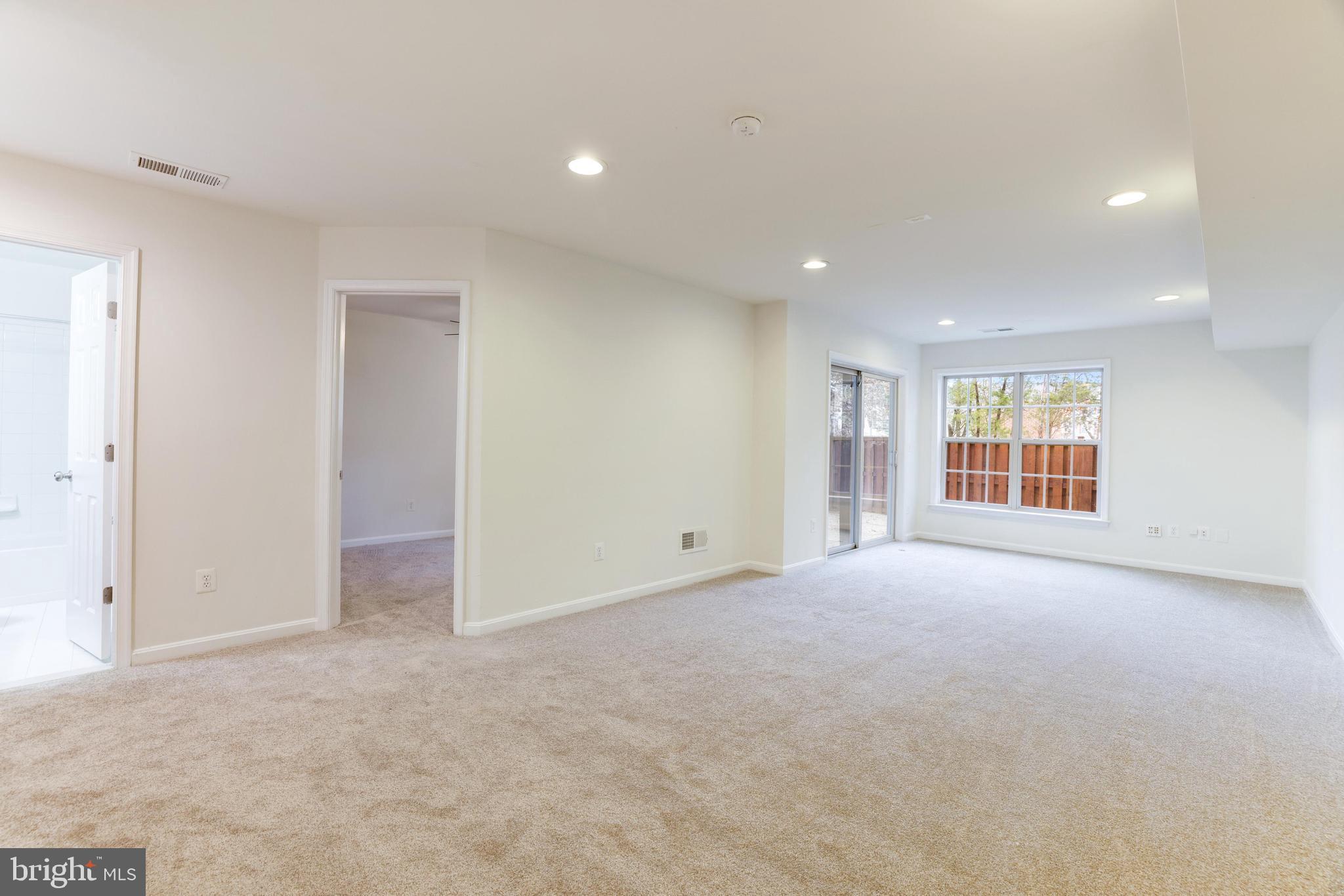 ALEXANDERS CHASE - Residential Lease