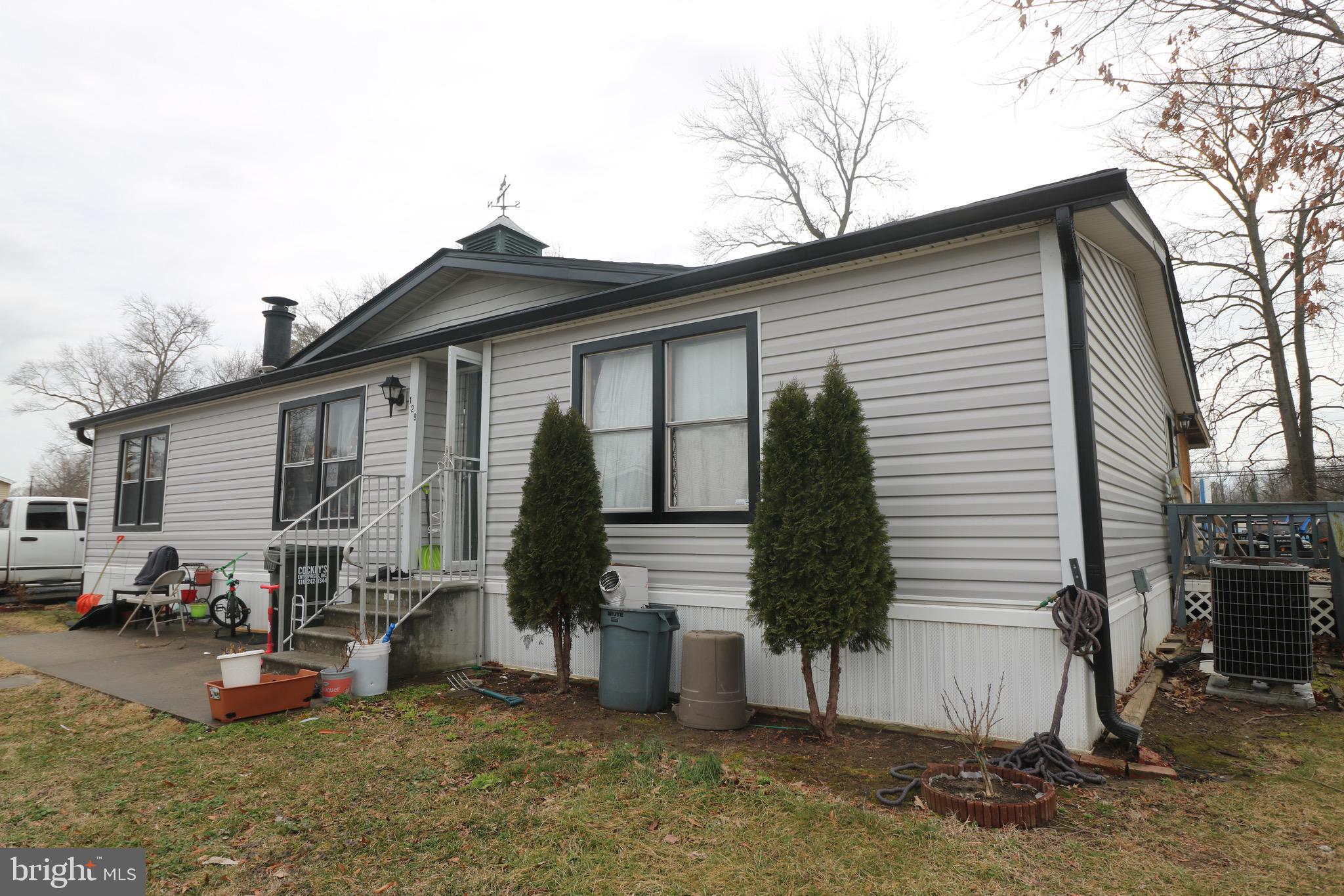 MIDDLE RIVER - Residential