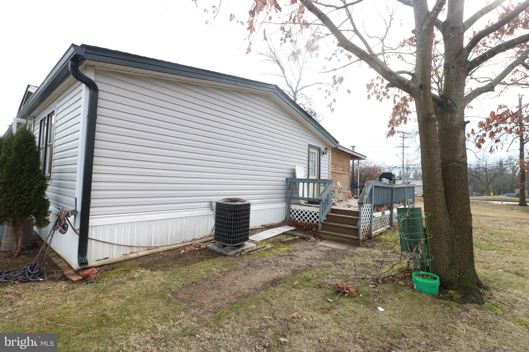 MIDDLE RIVER - Residential