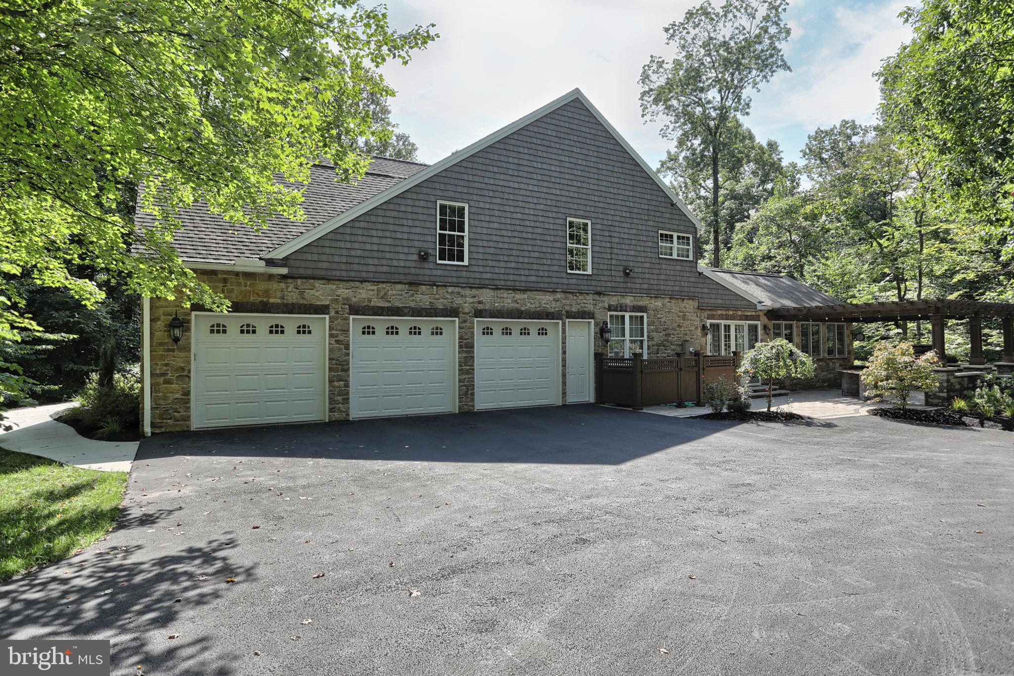 THE ESTATES OF FOREST RIDGE - Residential