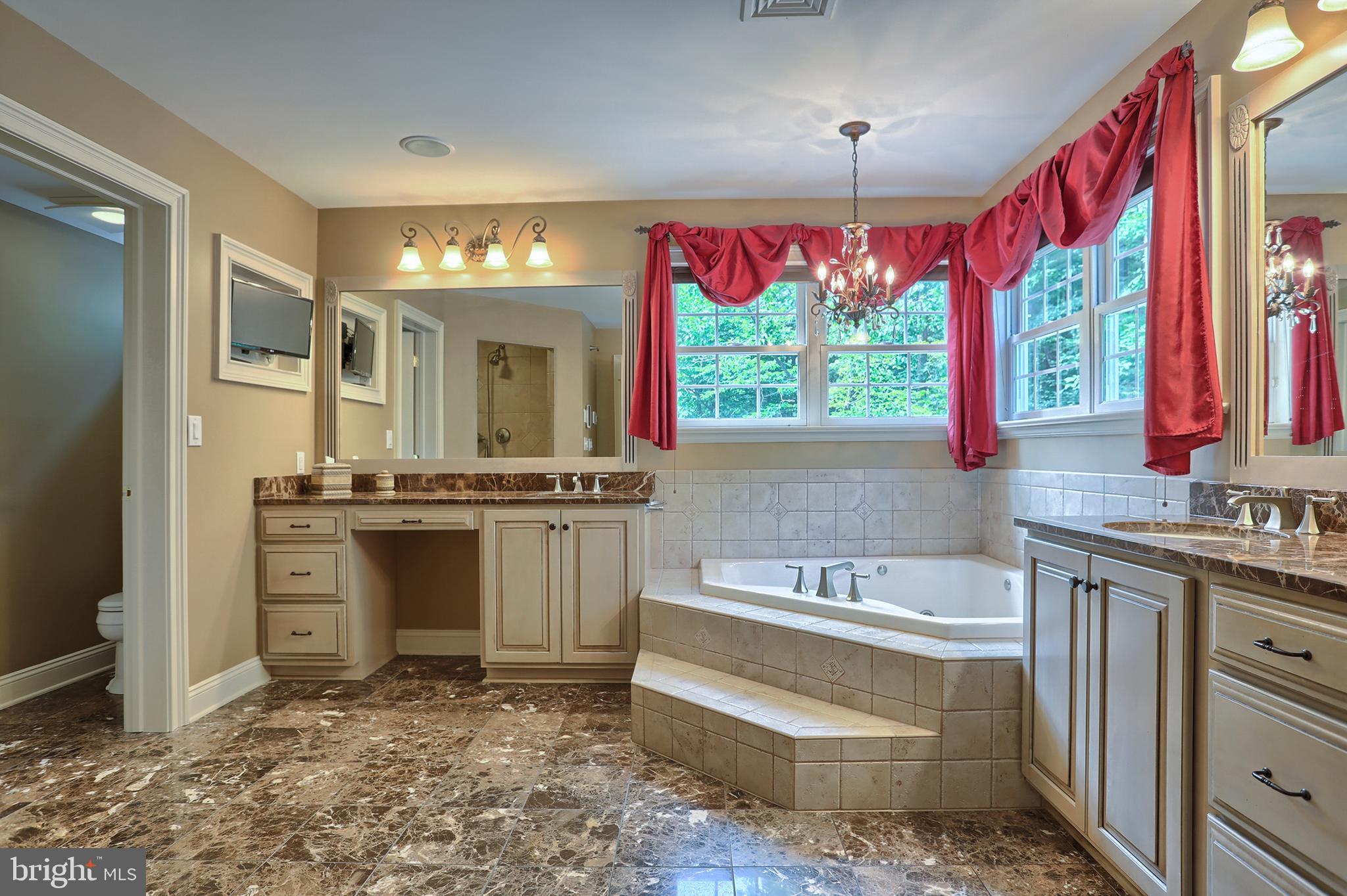 THE ESTATES OF FOREST RIDGE - Residential