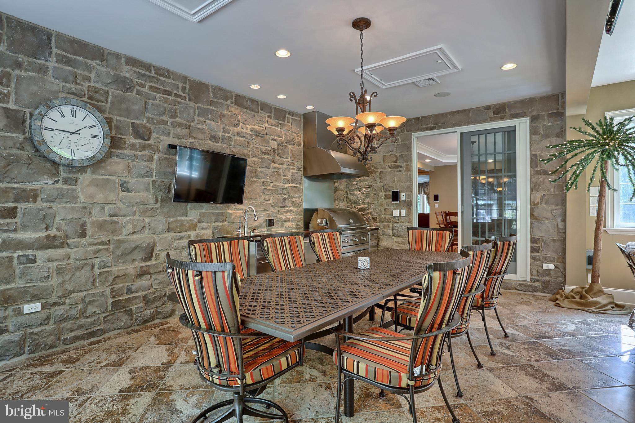 THE ESTATES OF FOREST RIDGE - Residential