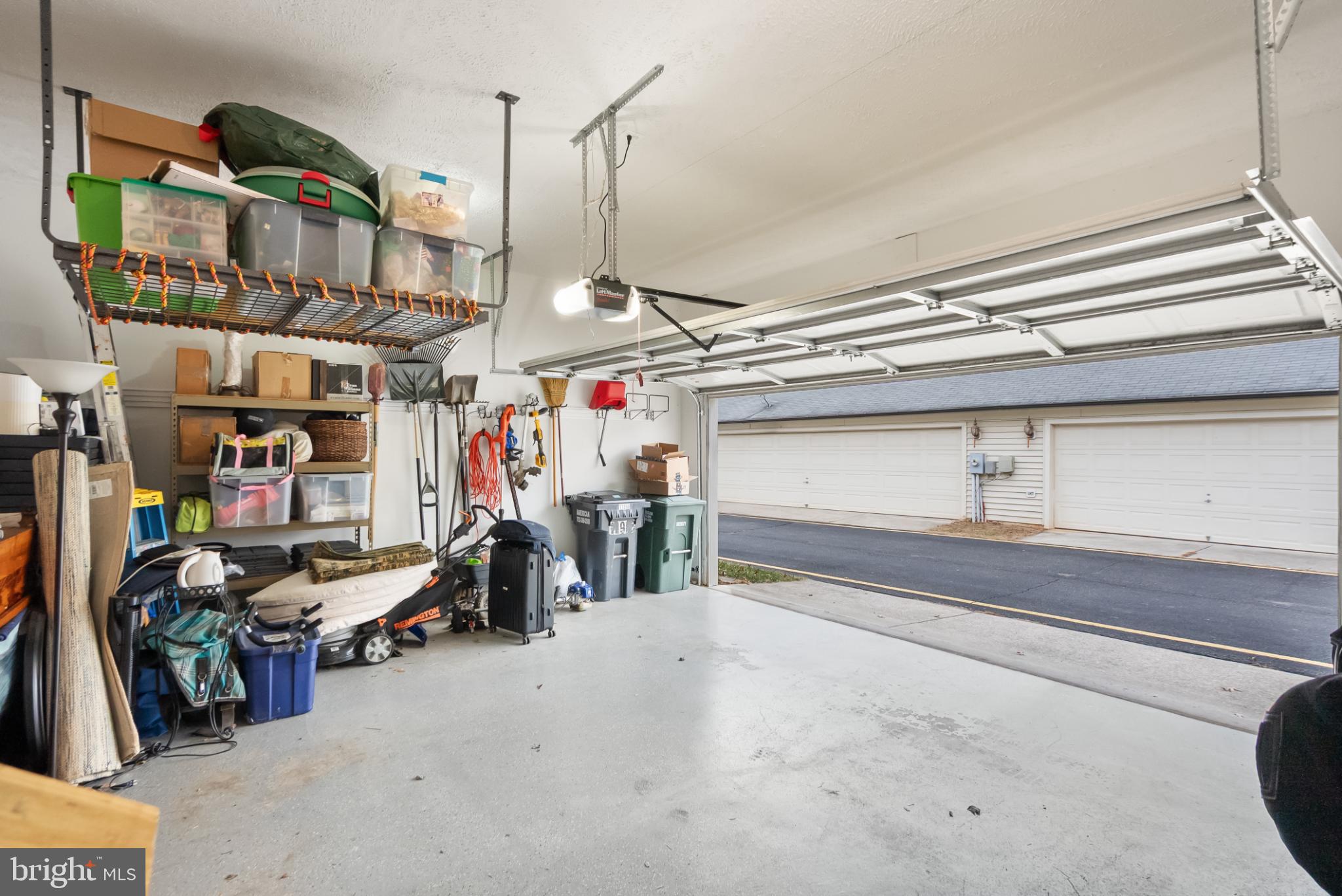 PEMBROOKE - Residential