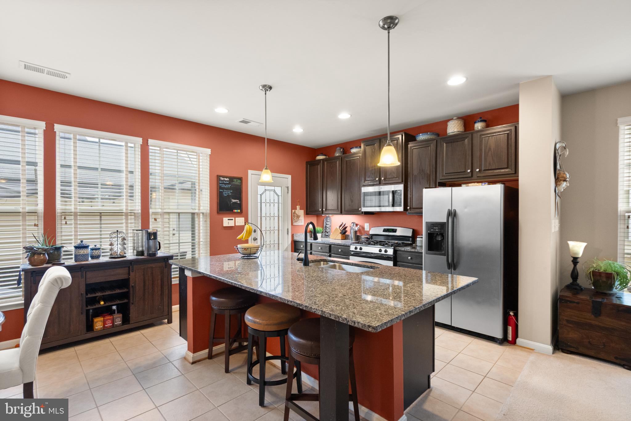 PEMBROOKE - Residential