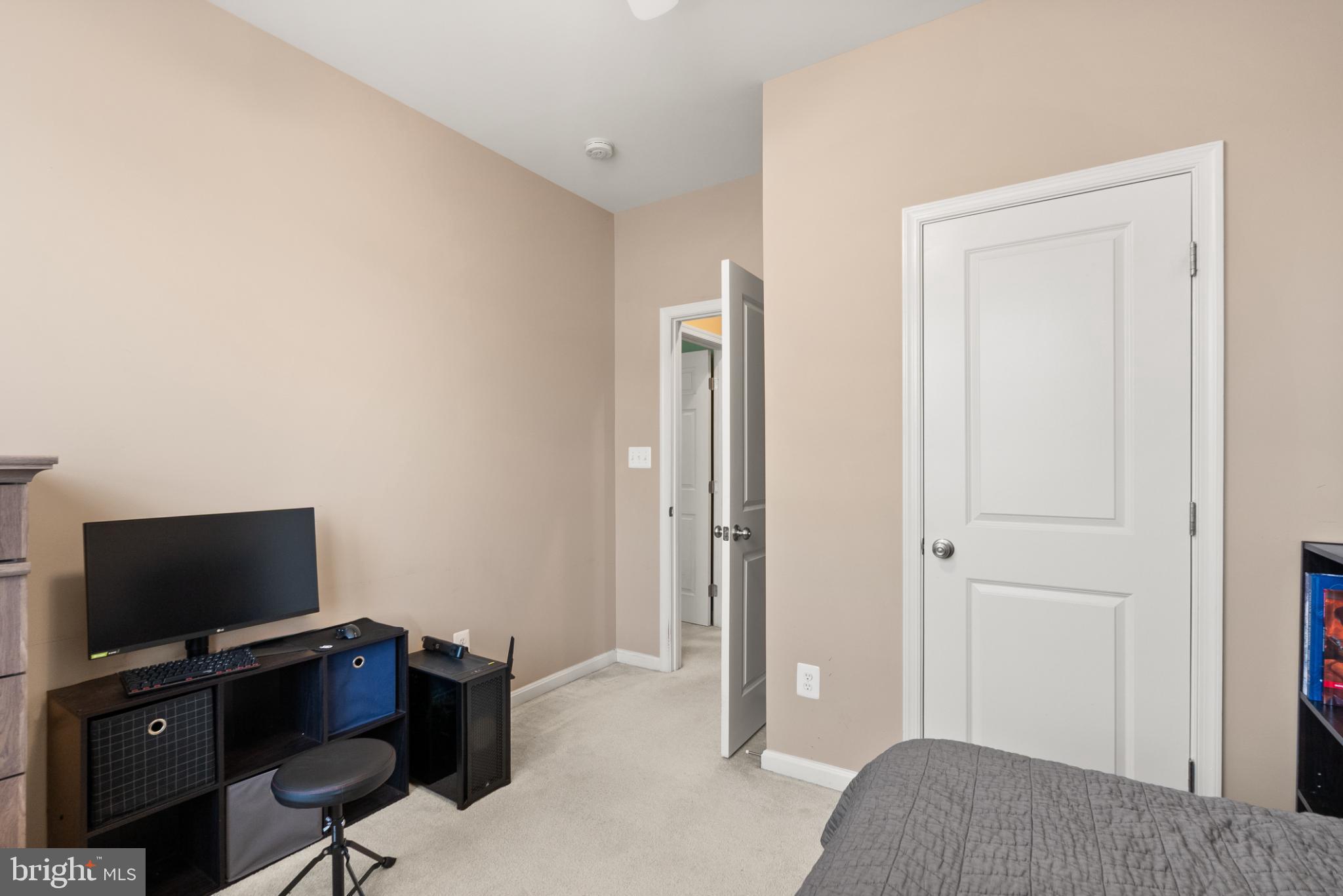 PEMBROOKE - Residential