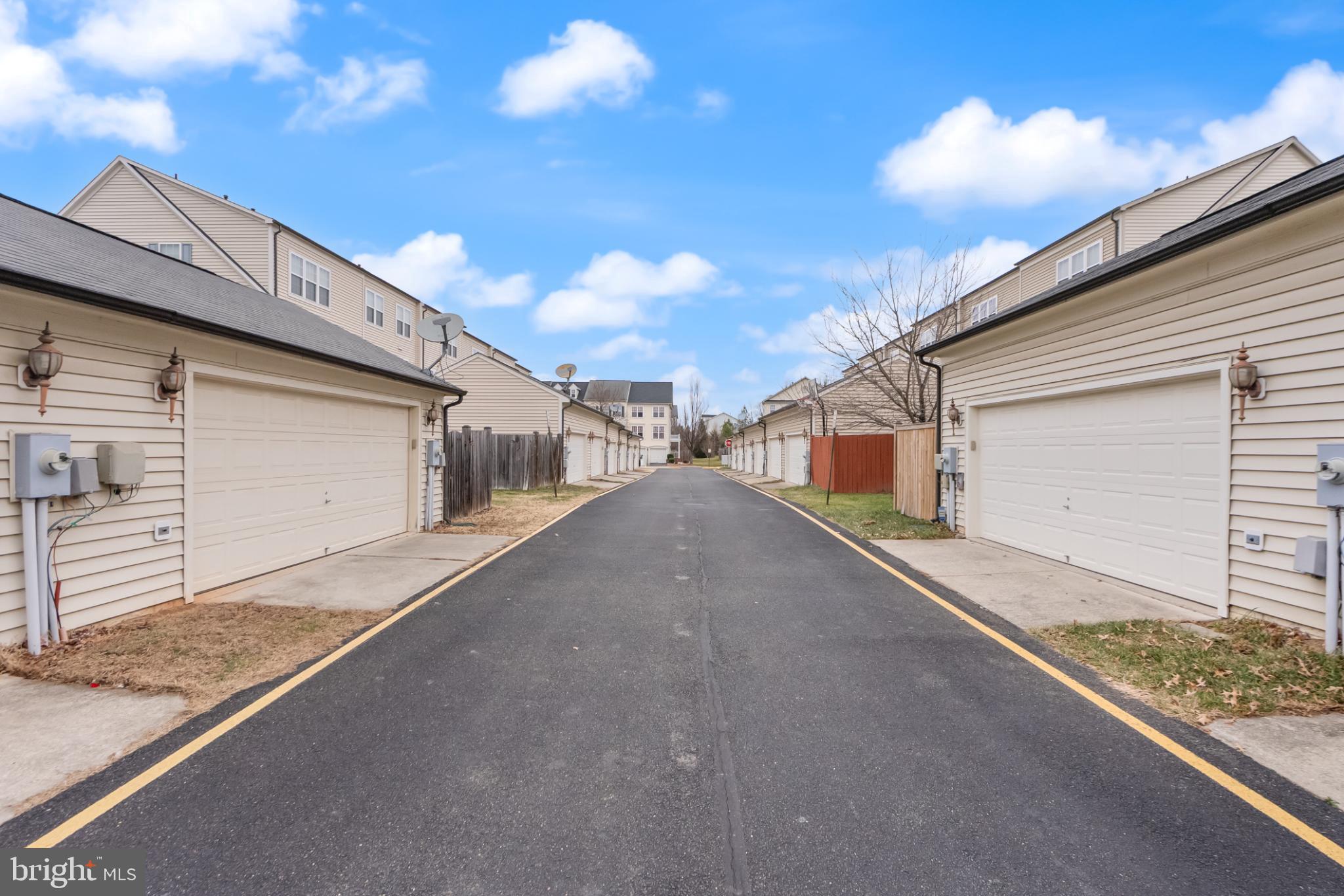 PEMBROOKE - Residential