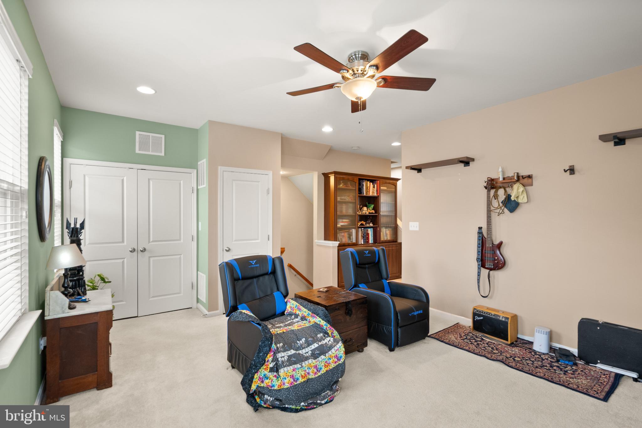 PEMBROOKE - Residential