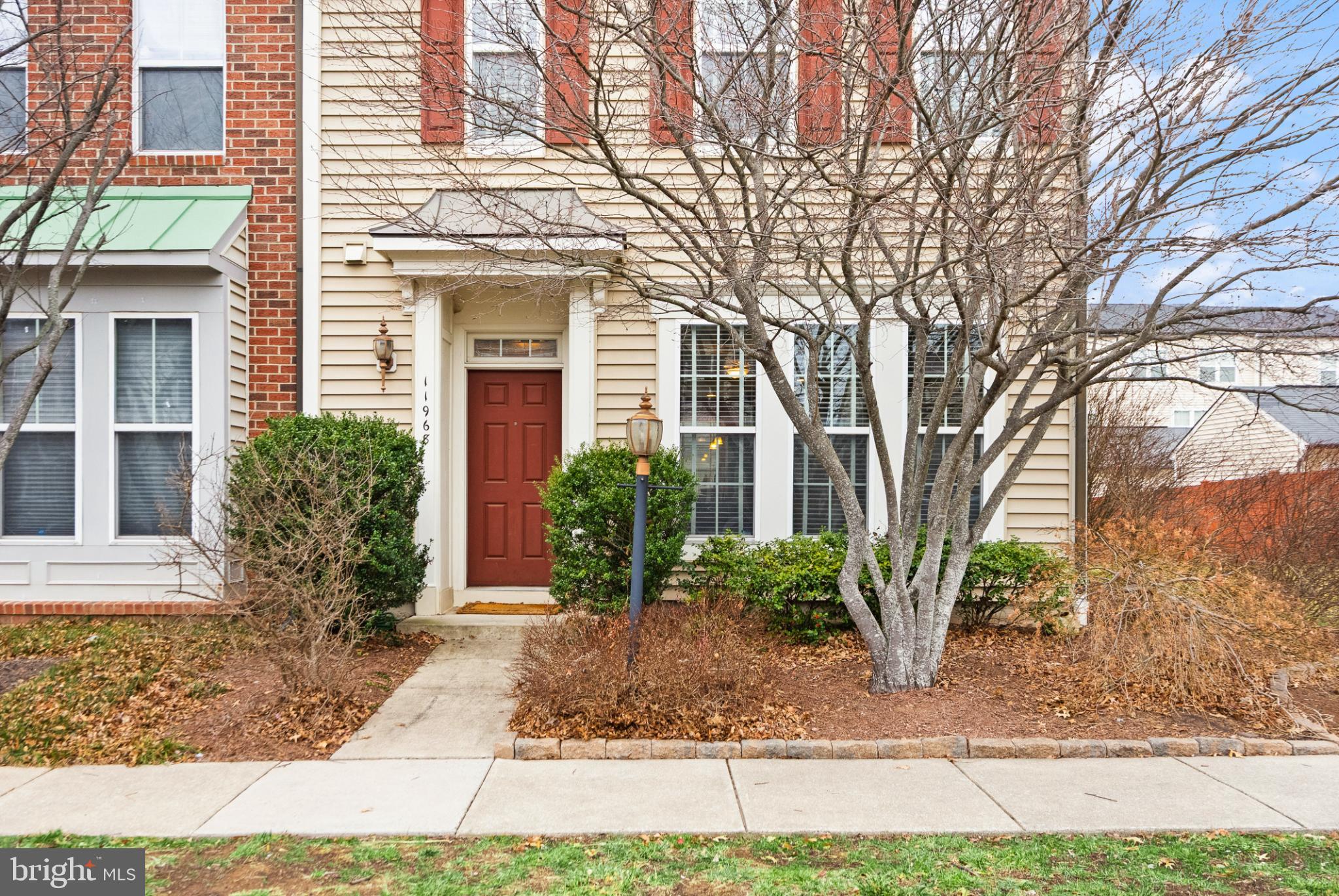 PEMBROOKE - Residential