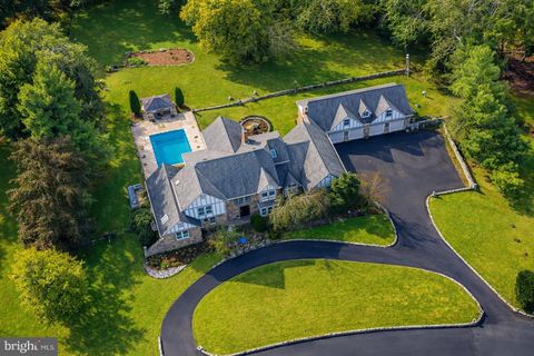 Photo of 10240 Democracy Blvd, POTOMAC, MD 20854 (MLS # MDMC2211422)