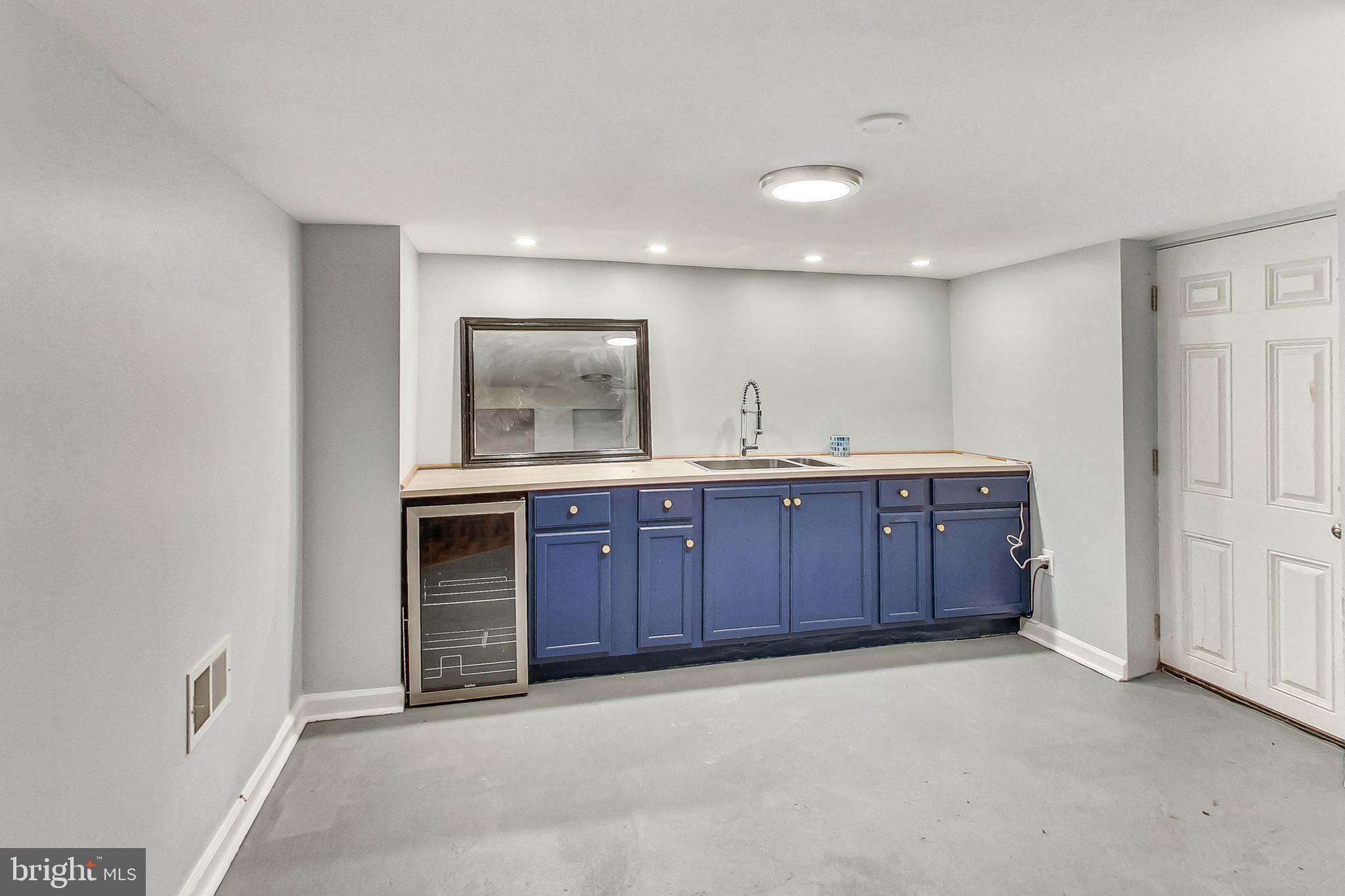 WEST RIVERDALE - Residential