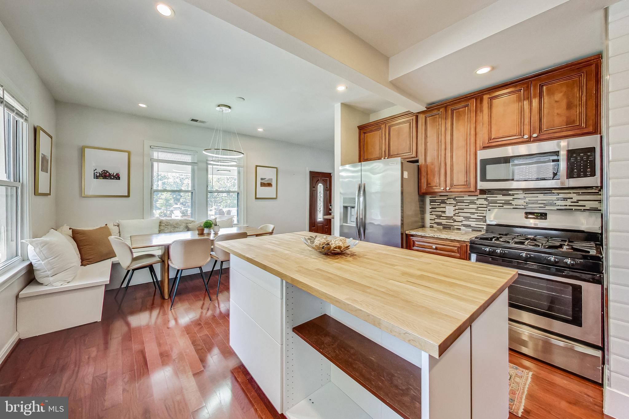 WEST RIVERDALE - Residential