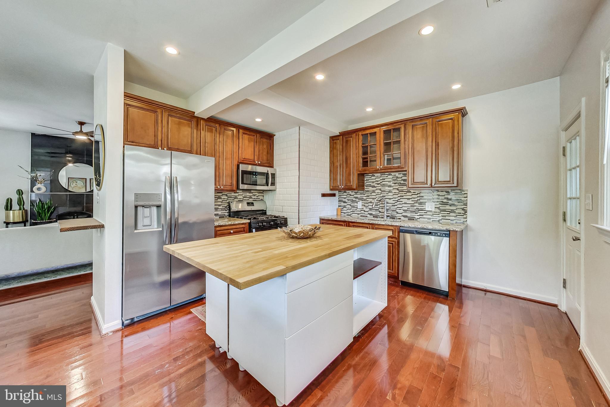 WEST RIVERDALE - Residential